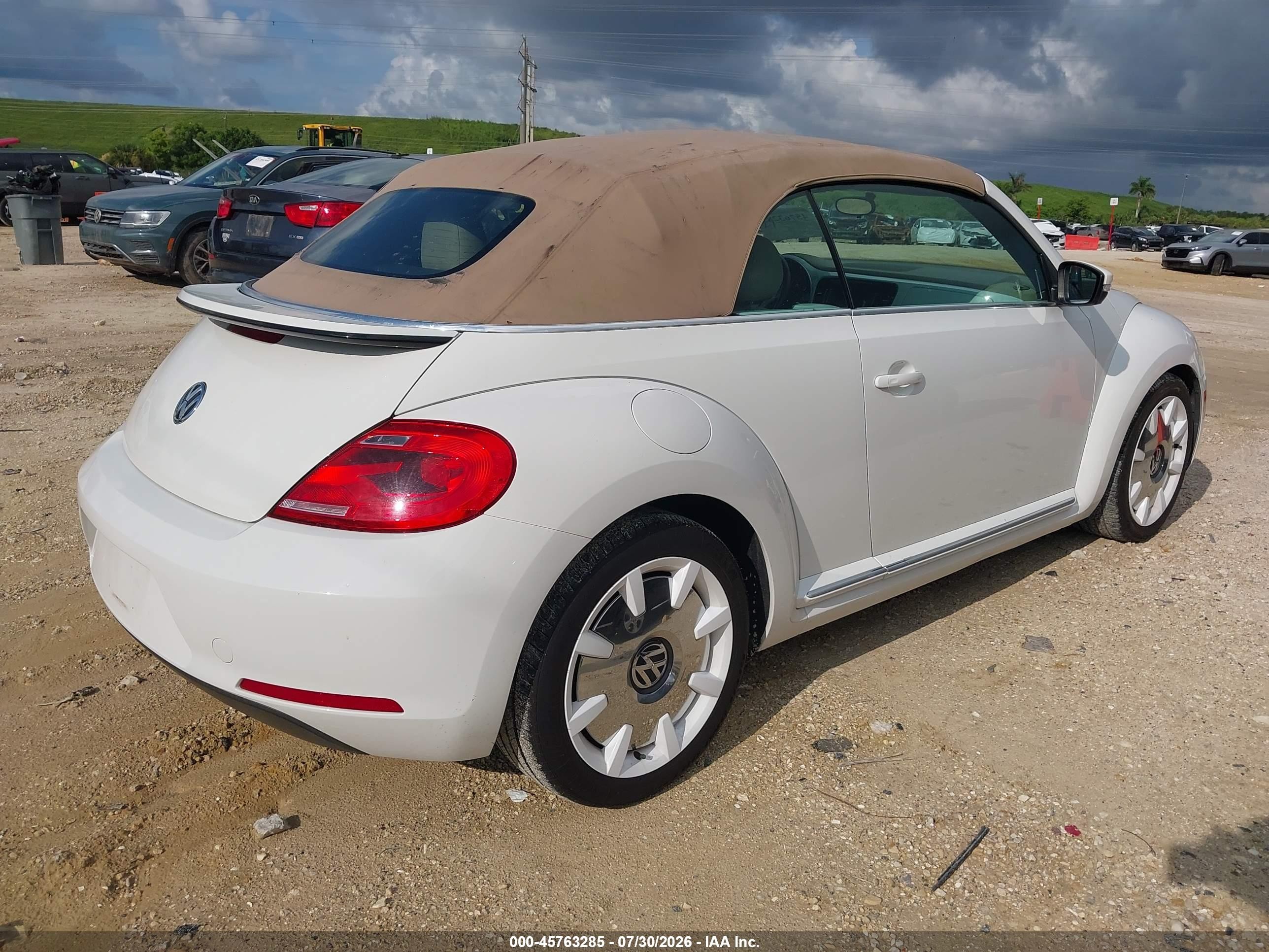 2013 Volkswagen Beetle 2.5l White vin: 3VW5P7AT3DM815800