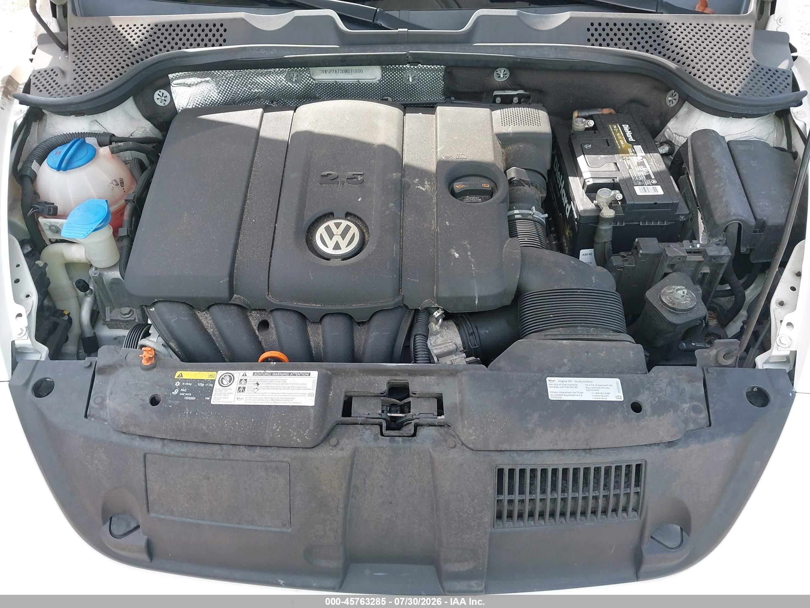 2013 Volkswagen Beetle 2.5l White vin: 3VW5P7AT3DM815800