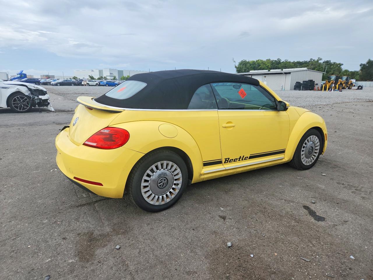 2013 Volkswagen Beetle Yellow vin: 3VW5P7AT3DM830037