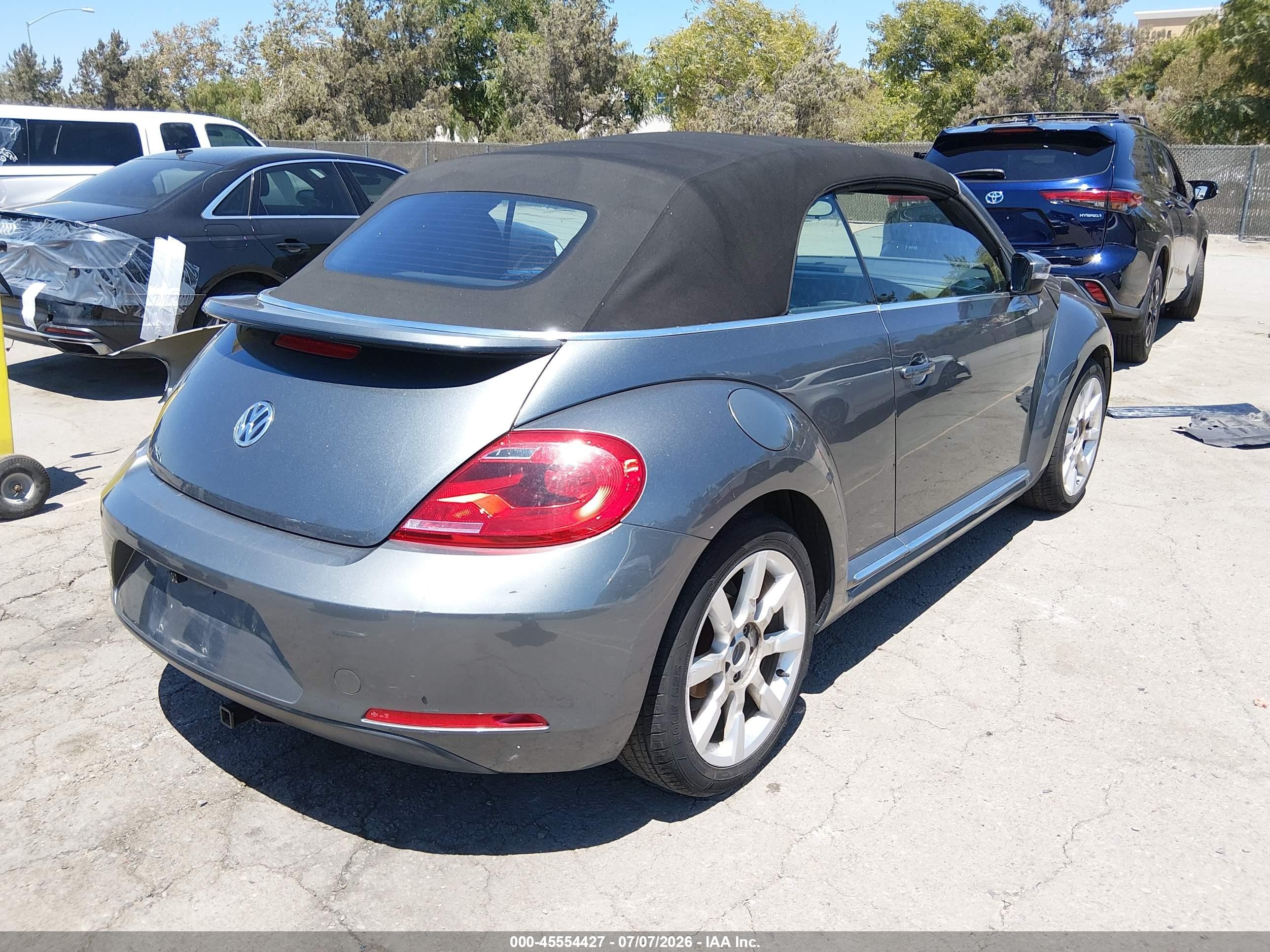 2013 Volkswagen Beetle 2.5l Gray vin: 3VW5P7AT4DM814218