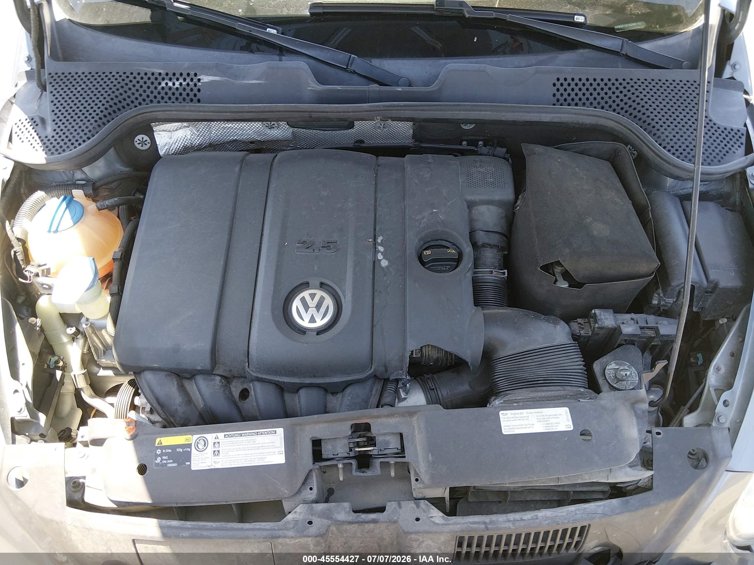 2013 Volkswagen Beetle 2.5l Gray vin: 3VW5P7AT4DM814218