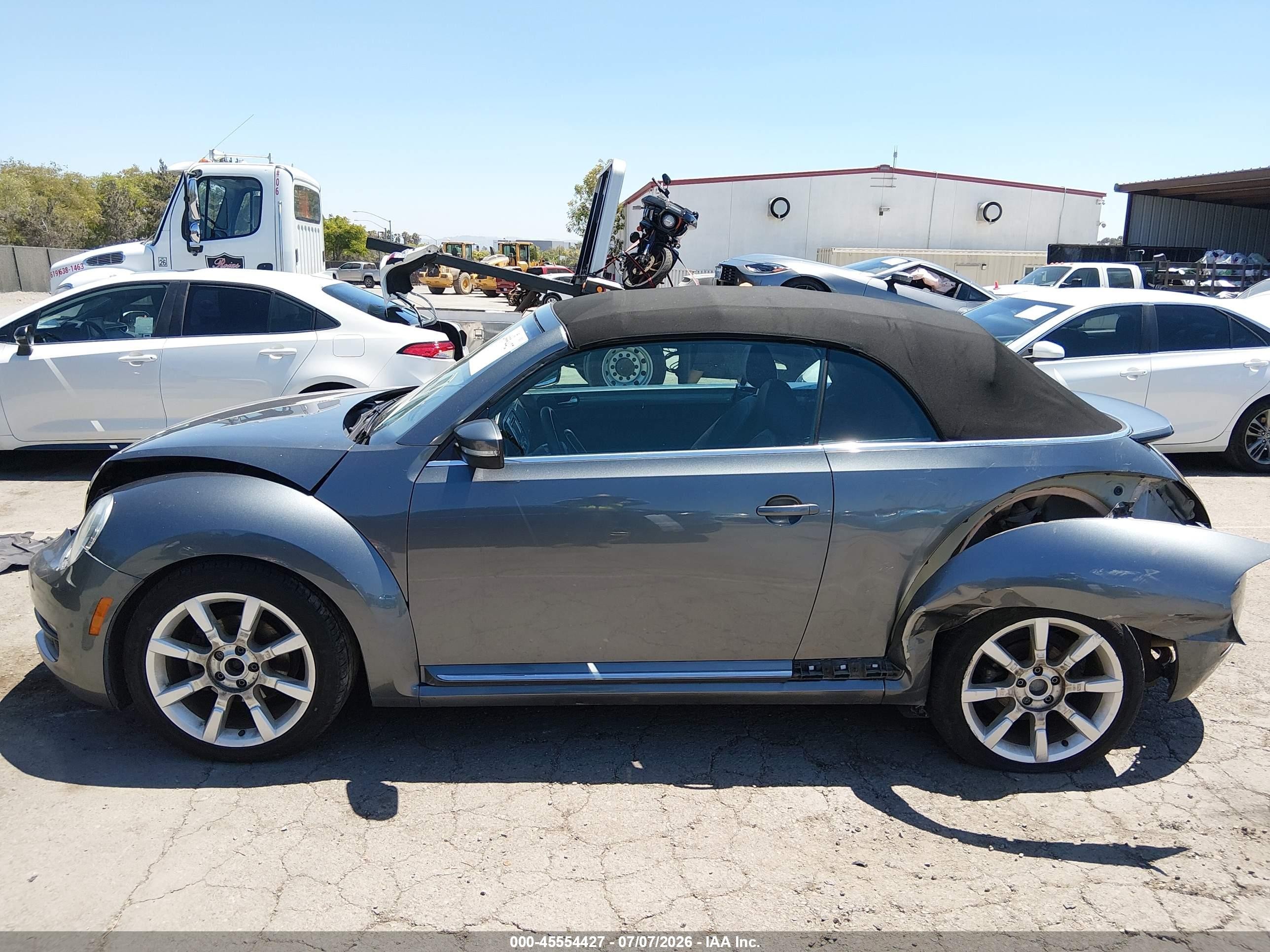 2013 Volkswagen Beetle 2.5l Gray vin: 3VW5P7AT4DM814218