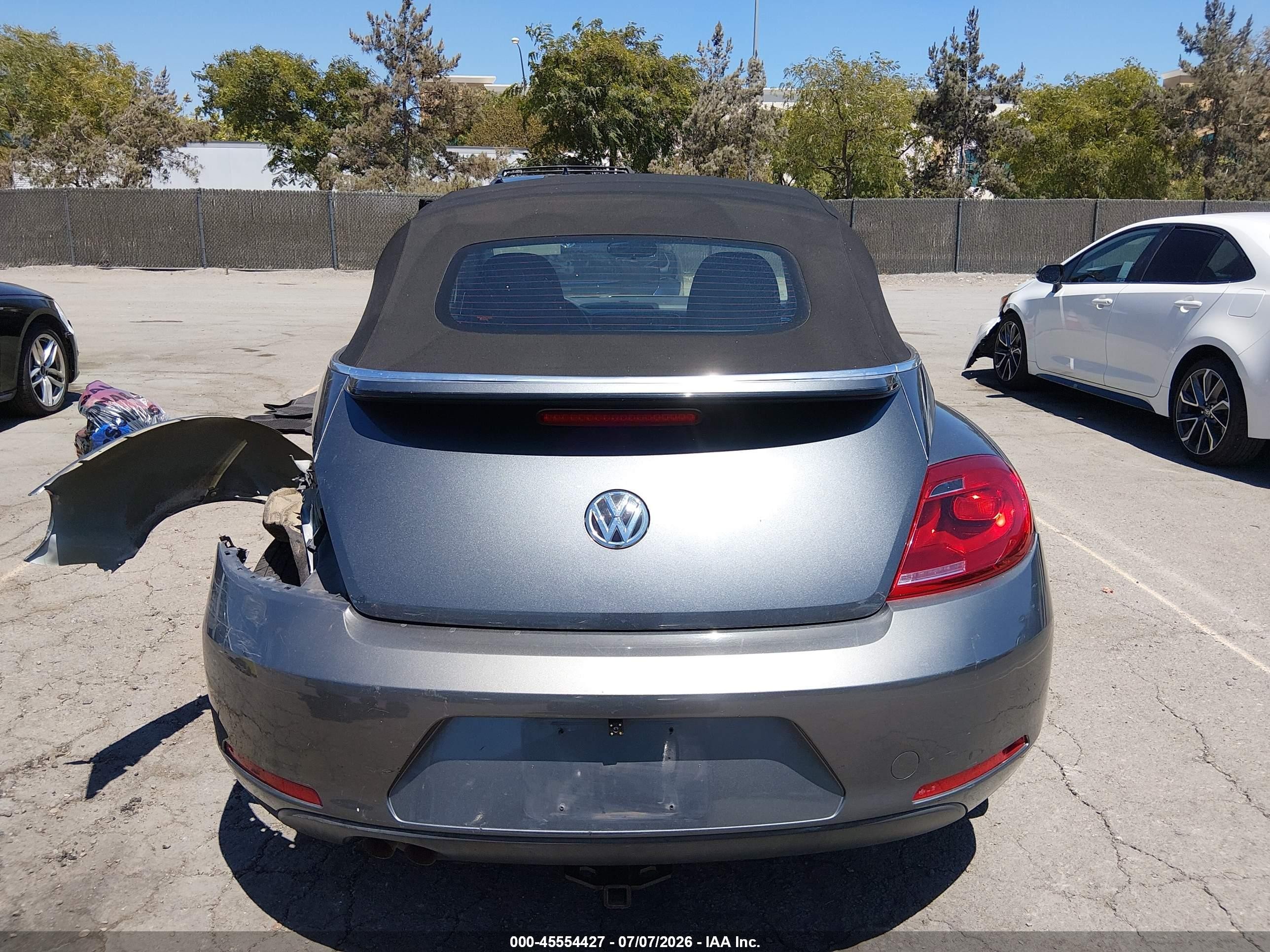 2013 Volkswagen Beetle 2.5l Gray vin: 3VW5P7AT4DM814218