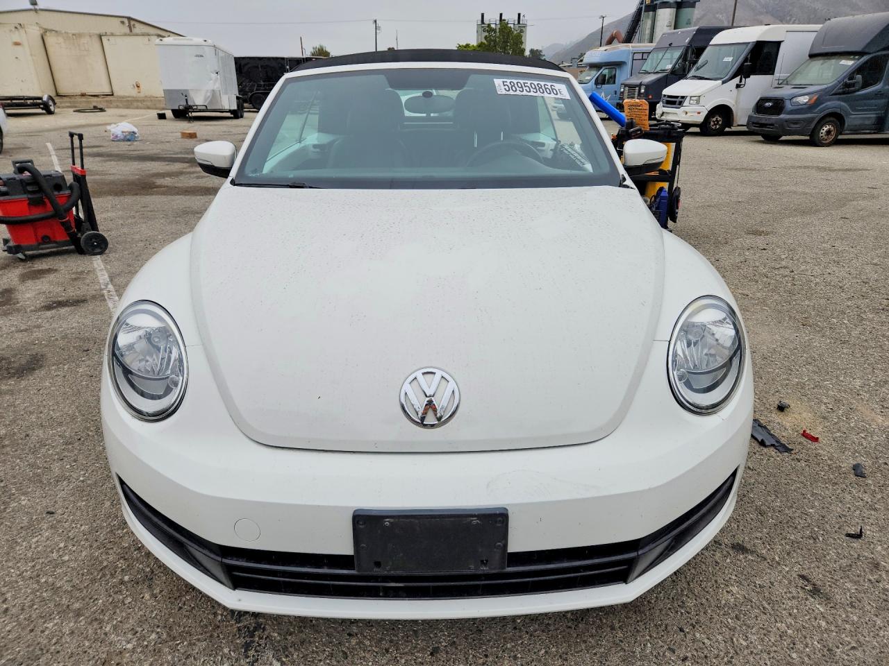 2013 Volkswagen Beetle White vin: 3VW5P7AT5DM822649