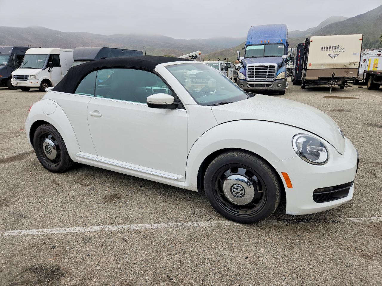 2013 Volkswagen Beetle White vin: 3VW5P7AT5DM822649
