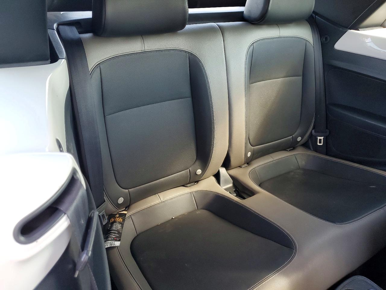 2013 Volkswagen Beetle White vin: 3VW5P7AT5DM826183