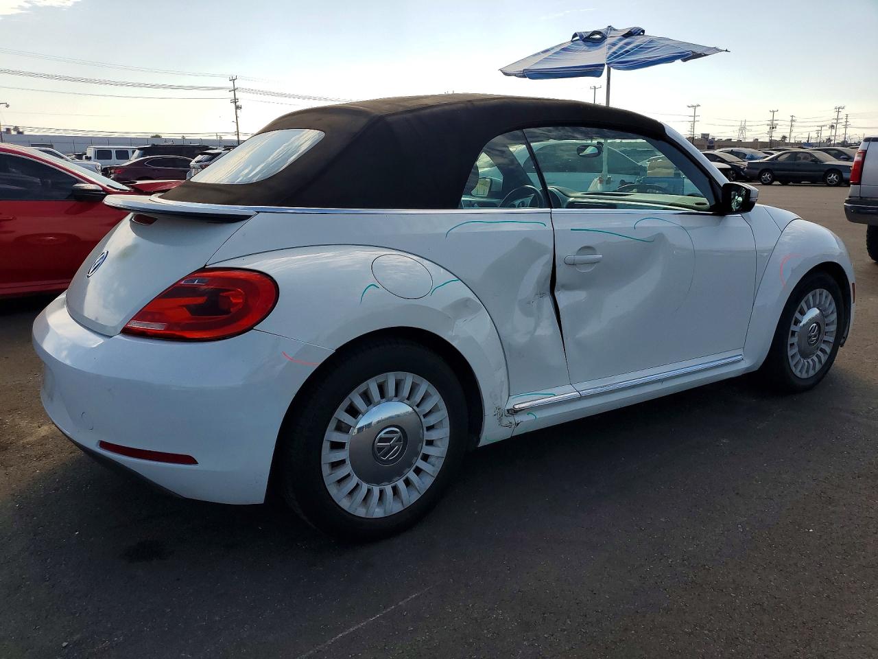 2013 Volkswagen Beetle White vin: 3VW5P7AT5DM826183