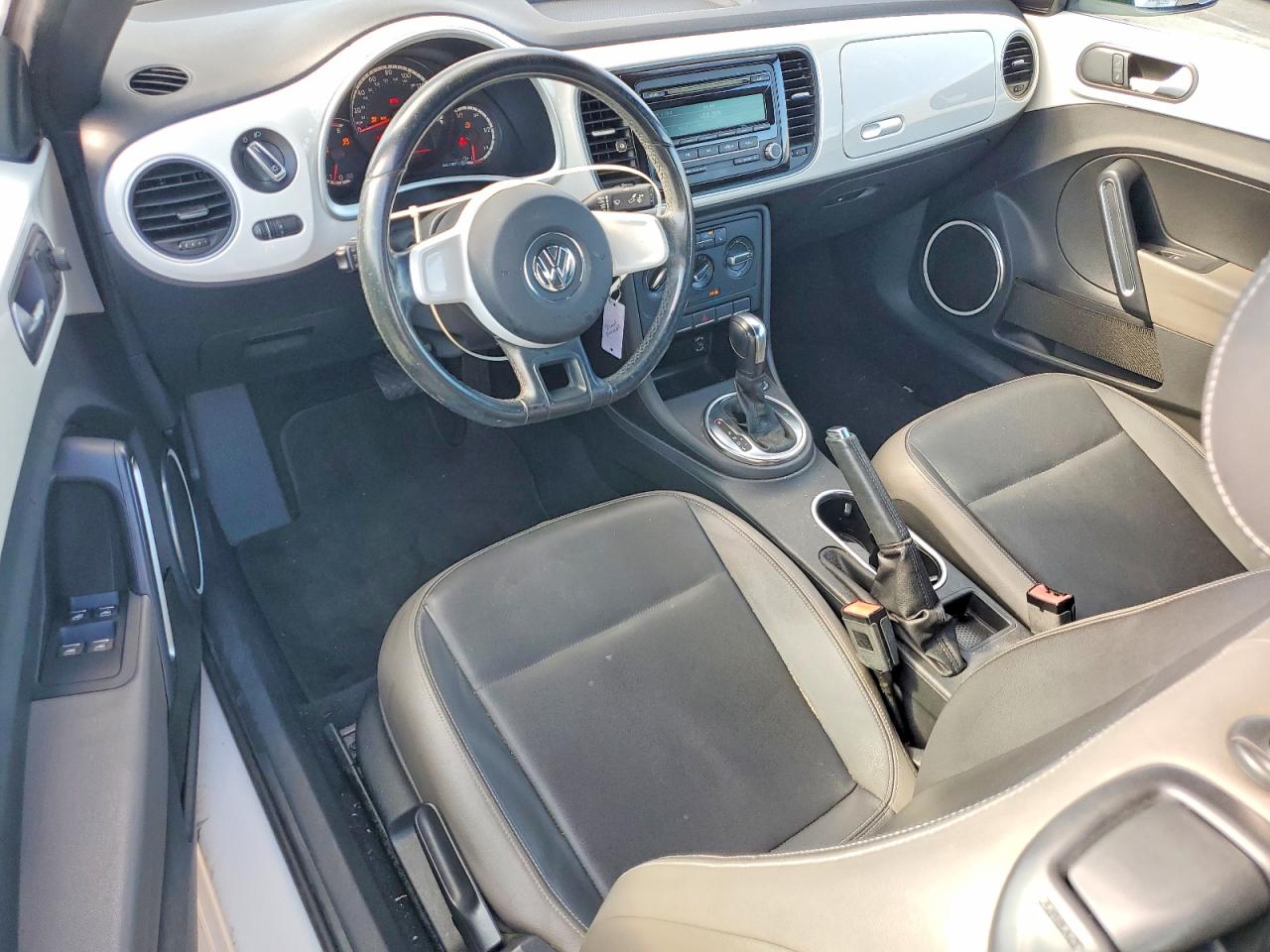 2013 Volkswagen Beetle White vin: 3VW5P7AT5DM826183