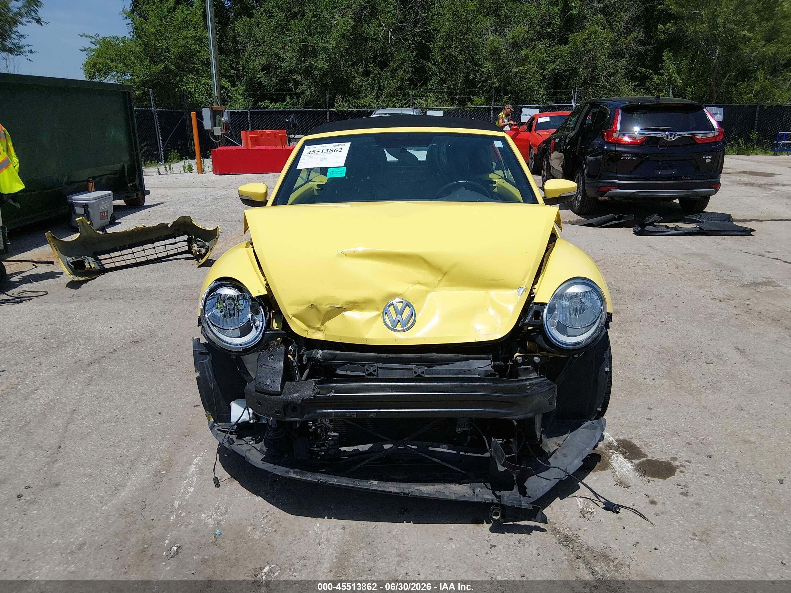 2014 Volkswagen Beetle 2.5l Yellow vin: 3VW5P7AT6EM801794