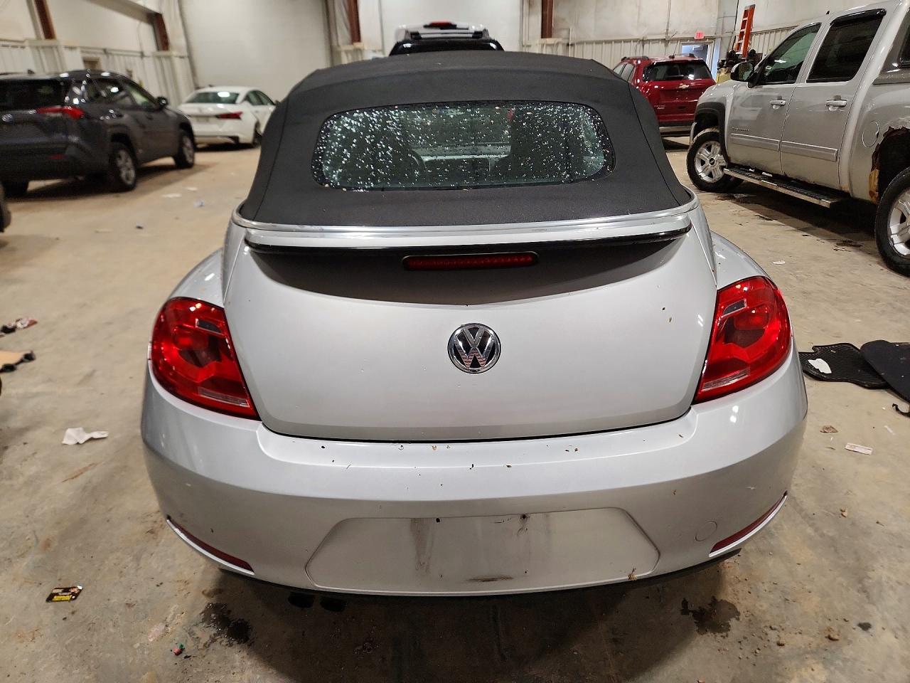 2014 Volkswagen Beetle Silver vin: 3VW5P7AT6EM805702