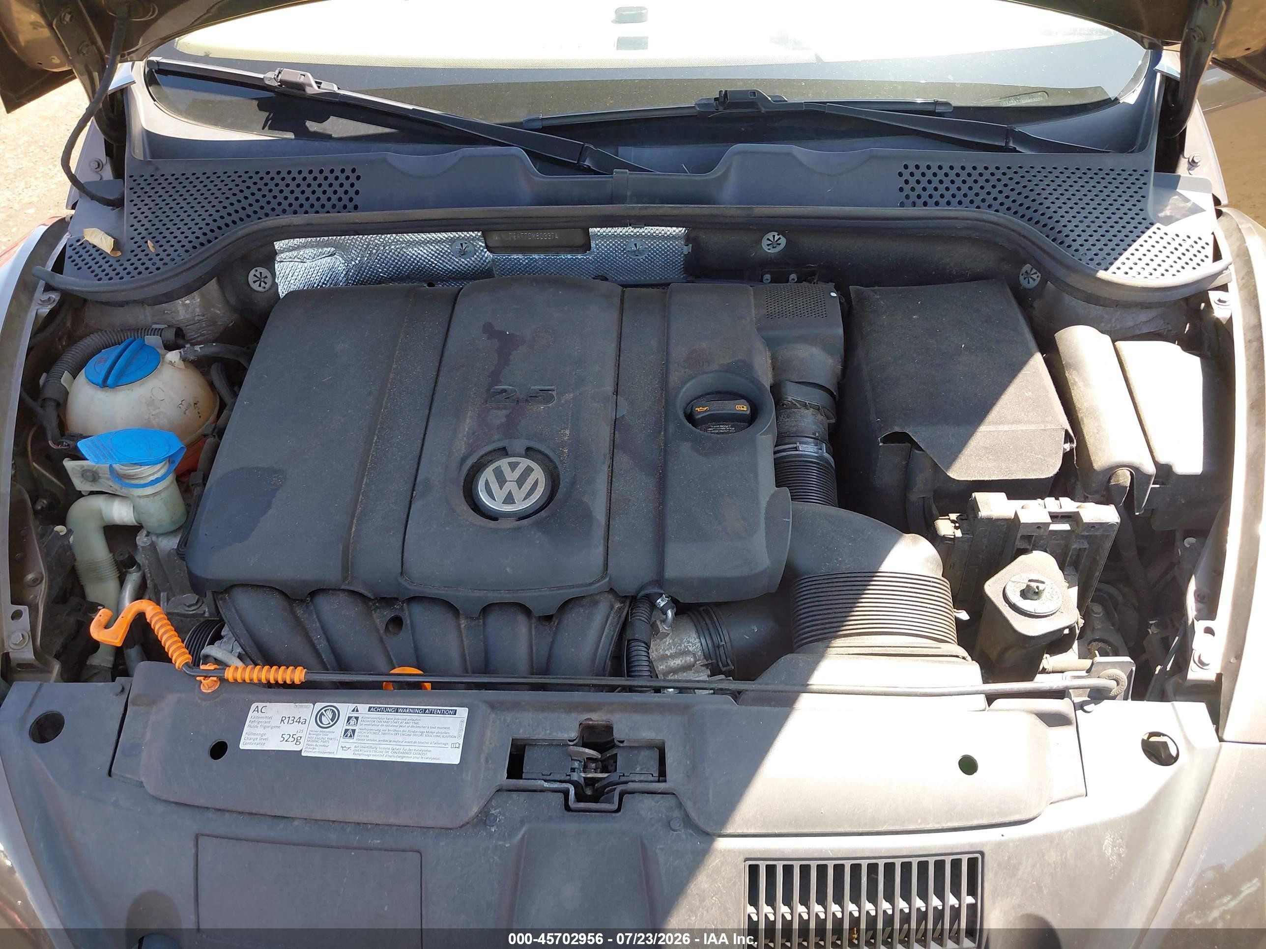 2013 Volkswagen Beetle 2.5l 70s Edition Brown vin: 3VW5P7AT7DM803374