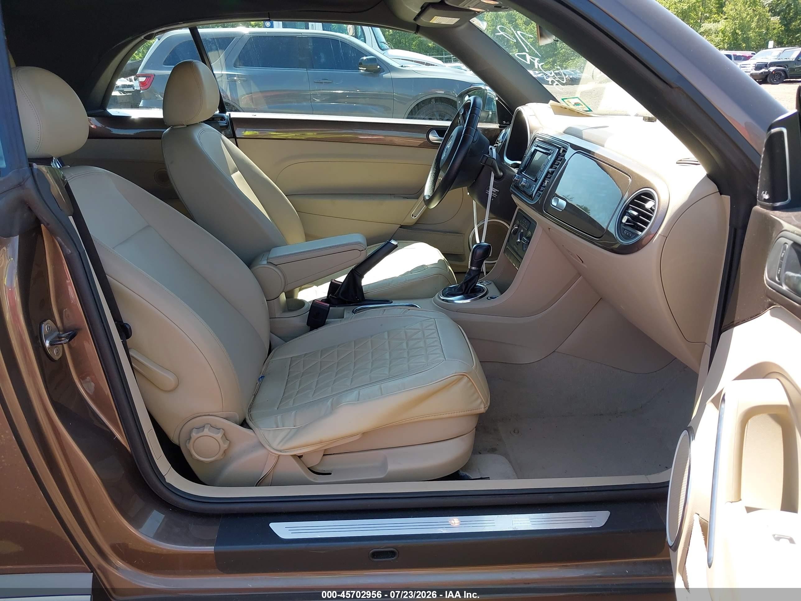 2013 Volkswagen Beetle 2.5l 70s Edition Brown vin: 3VW5P7AT7DM803374