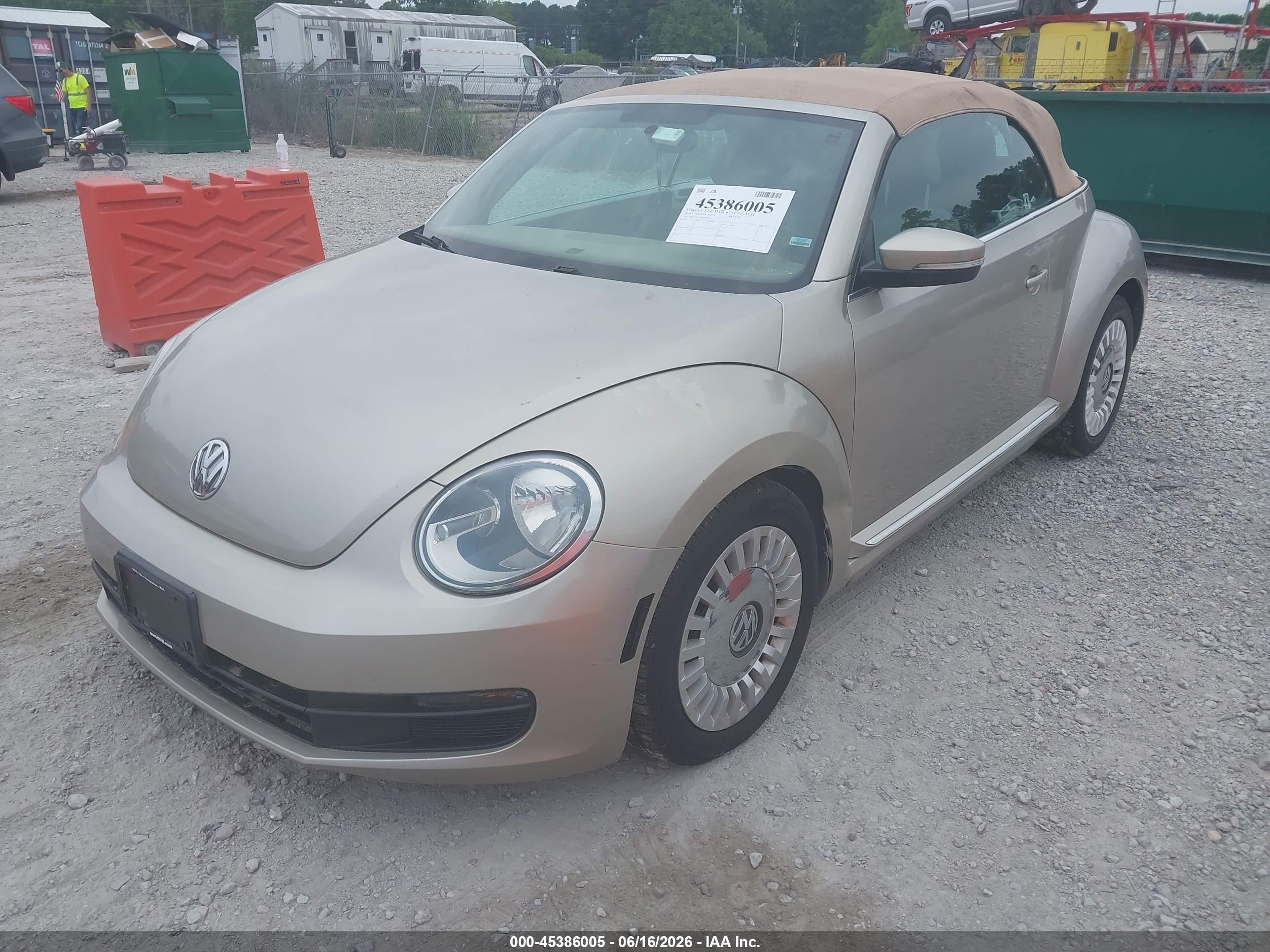 2013 Volkswagen Beetle 2.5l Золотой vin: 3VW5P7AT8DM817994