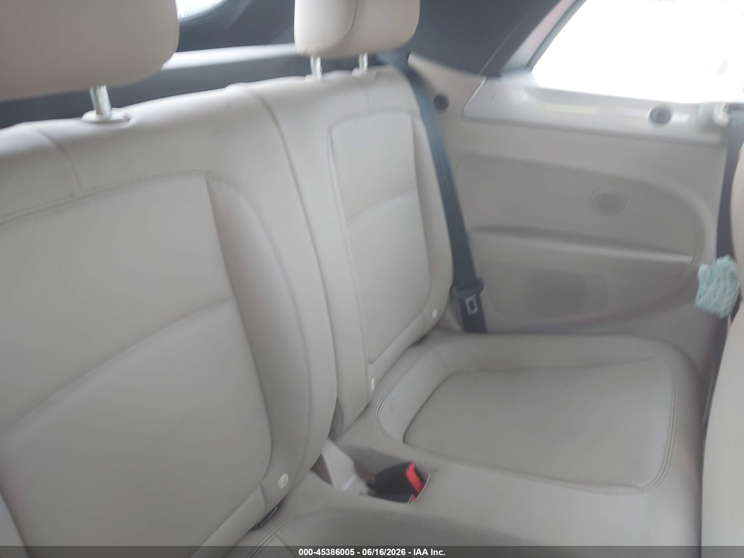 2013 Volkswagen Beetle 2.5l Золотой vin: 3VW5P7AT8DM817994