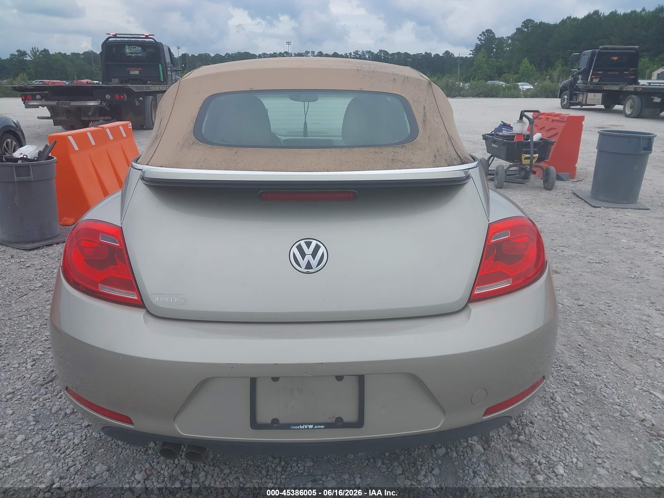 2013 Volkswagen Beetle 2.5l Золотой vin: 3VW5P7AT8DM817994