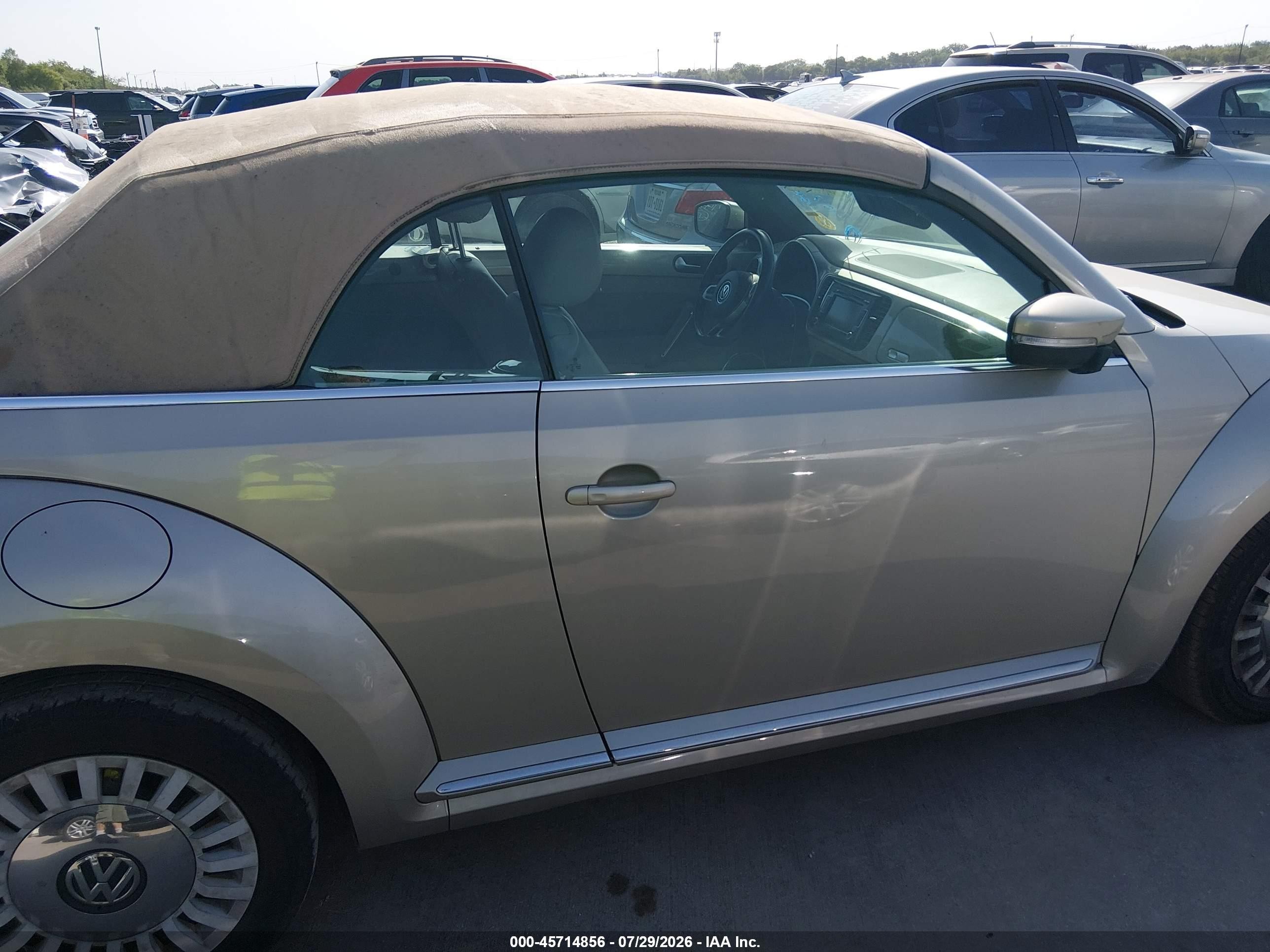 2013 Volkswagen Beetle 2.5l Желто-коричневый vin: 3VW5P7AT8DM817994