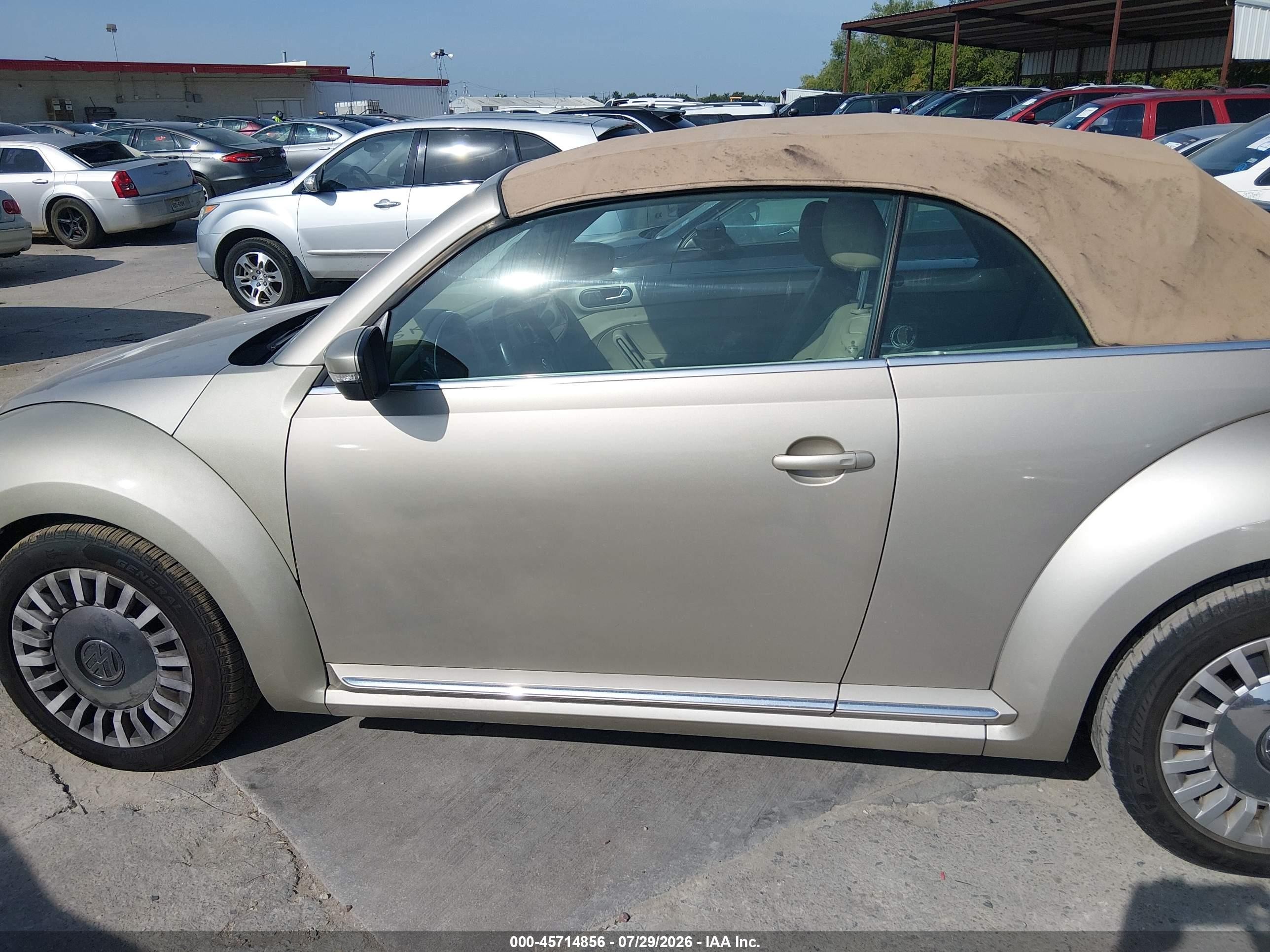 2013 Volkswagen Beetle 2.5l Желто-коричневый vin: 3VW5P7AT8DM817994