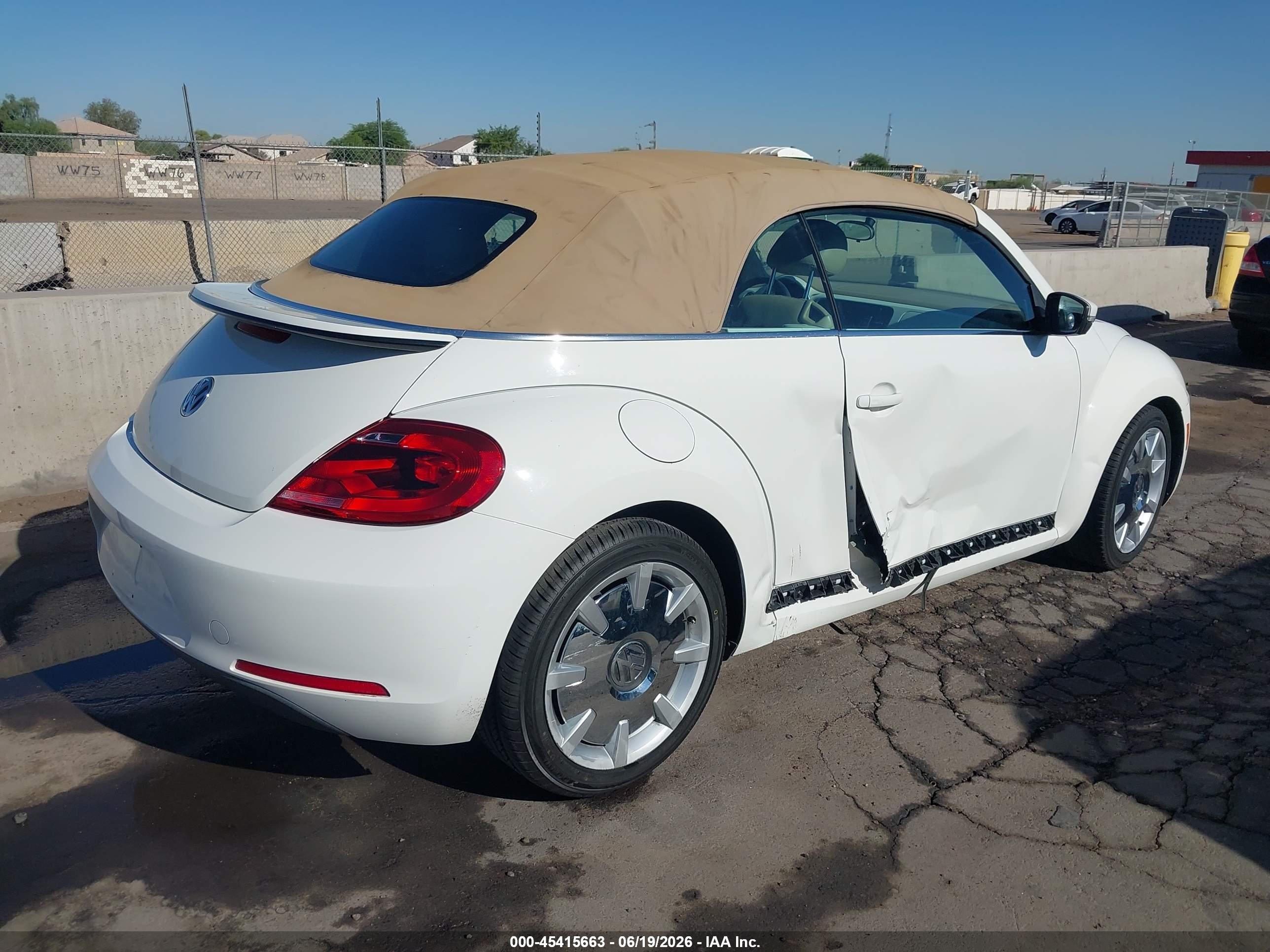 2013 Volkswagen Beetle 2.5l White vin: 3VW5P7AT9DM824887