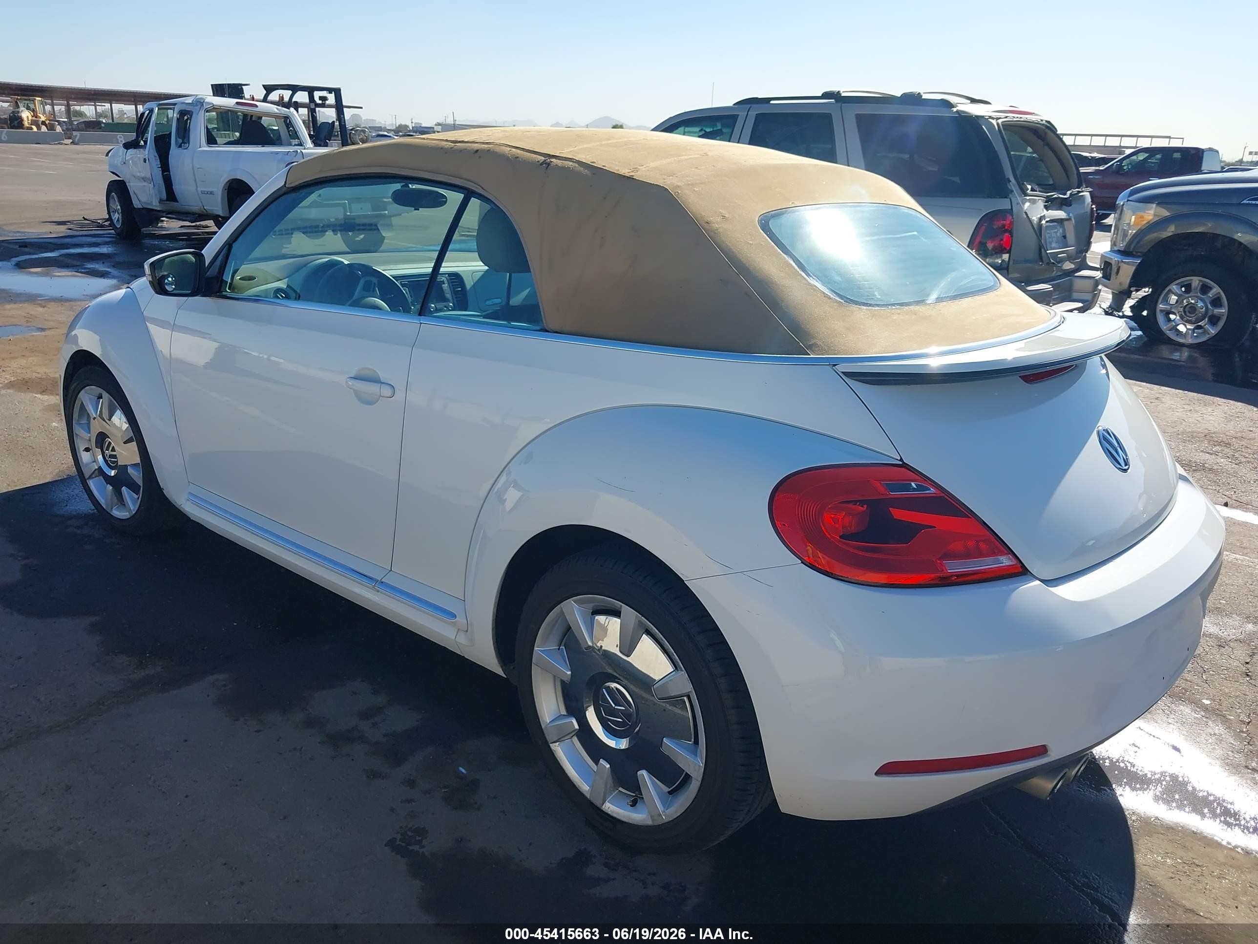 2013 Volkswagen Beetle 2.5l White vin: 3VW5P7AT9DM824887