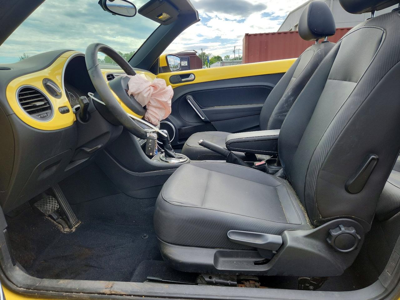 2013 Volkswagen Beetle Желтый vin: 3VW5P7AT9DM832598
