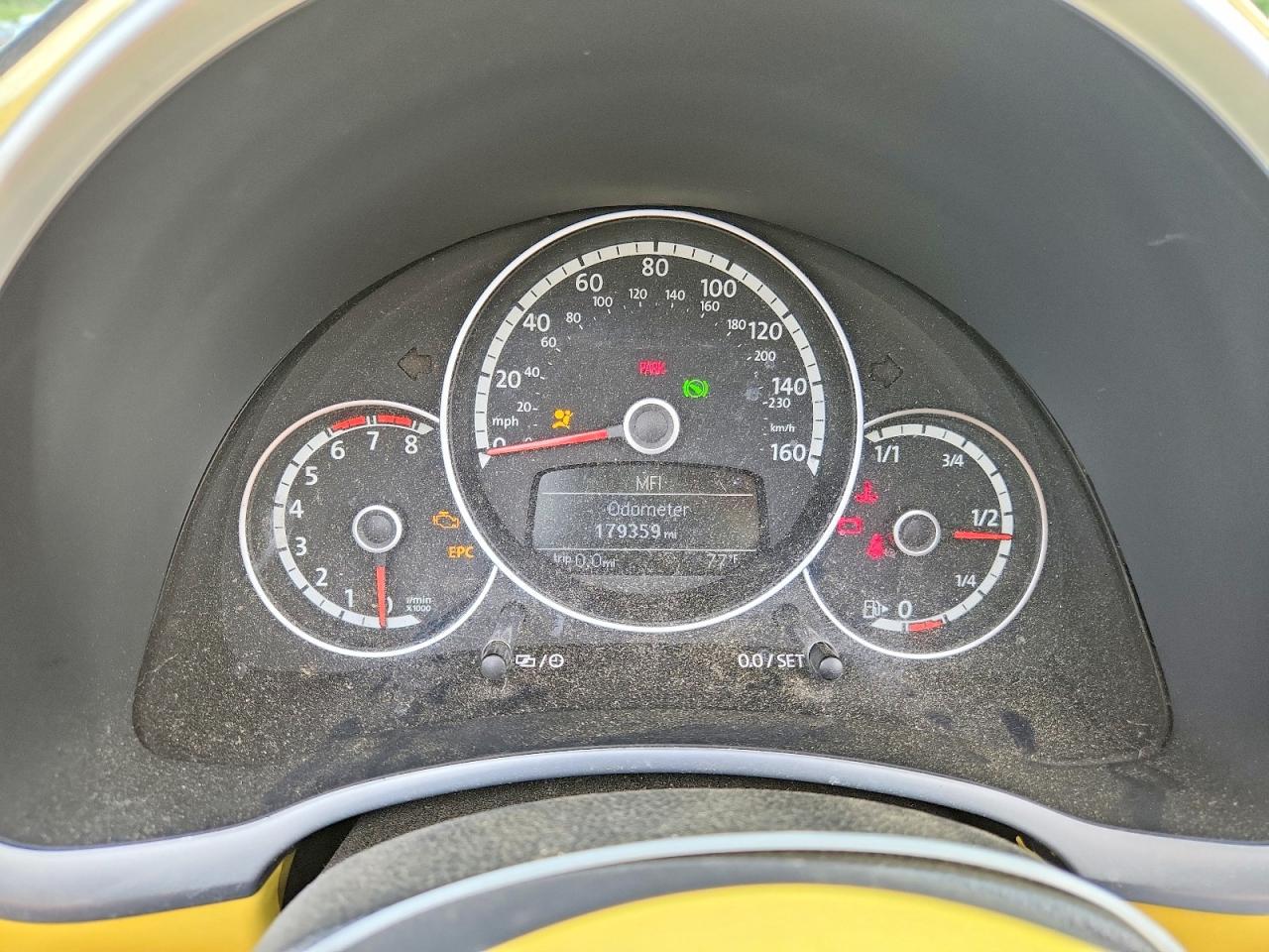 2013 Volkswagen Beetle Желтый vin: 3VW5P7AT9DM832598