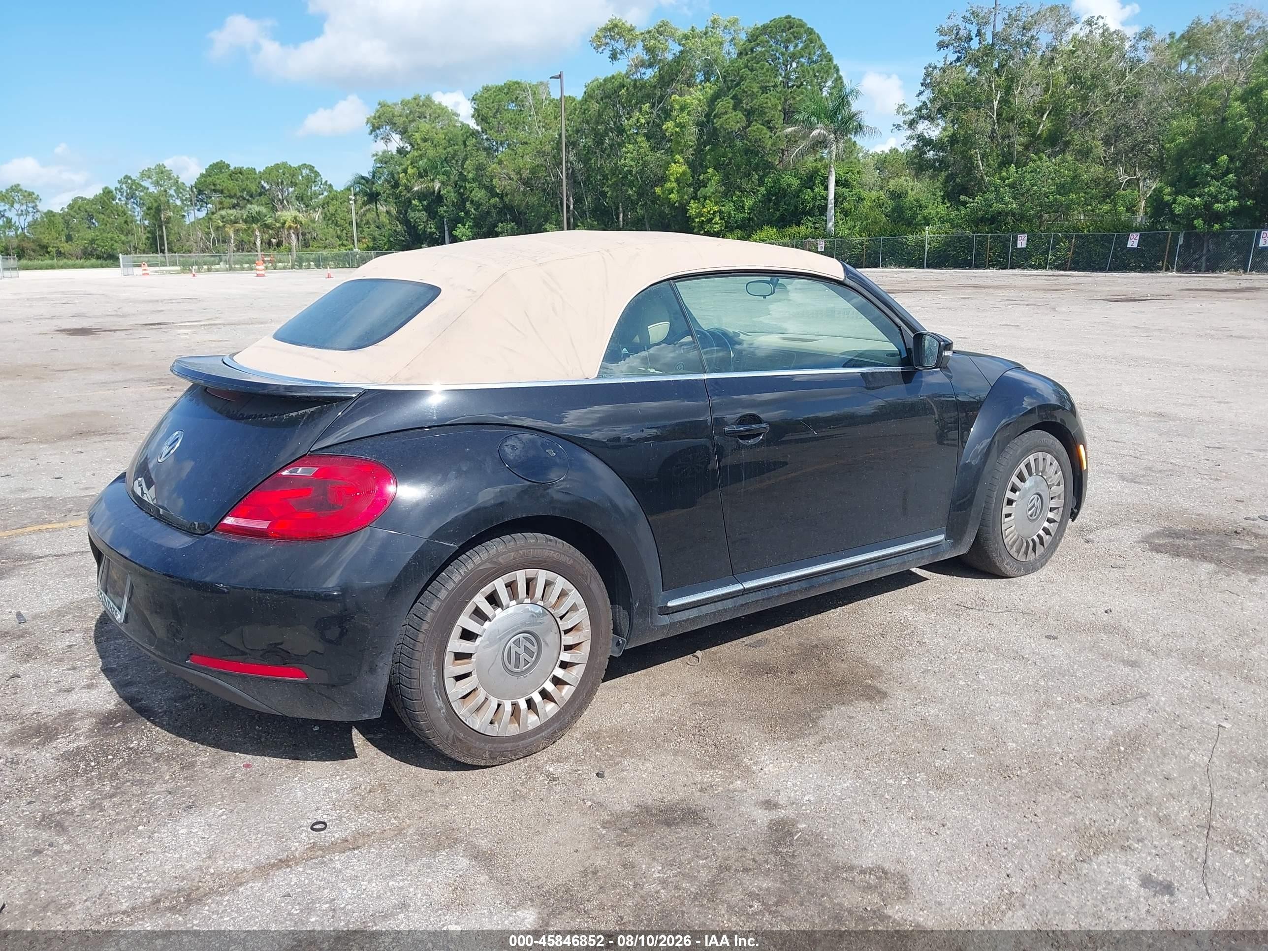2014 Volkswagen Beetle 2.5l Black vin: 3VW5P7AT9EM803426