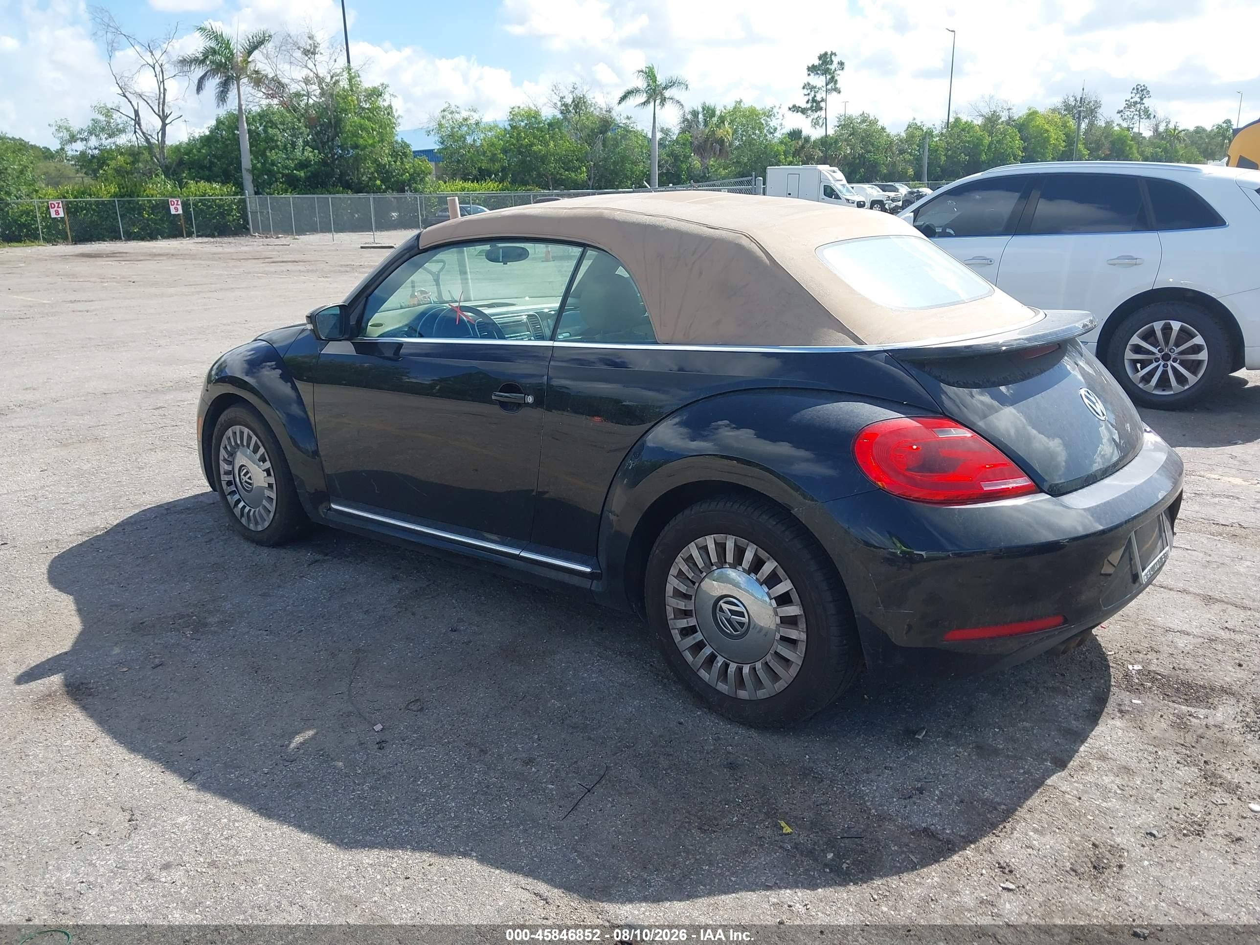 2014 Volkswagen Beetle 2.5l Black vin: 3VW5P7AT9EM803426