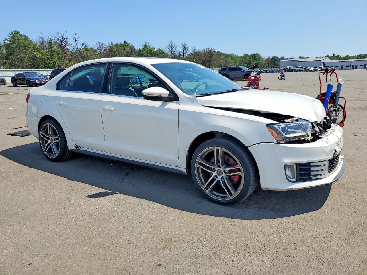 2014 Volkswagen Jetta Gli White vin: 3VW5T7AJ8EM370952