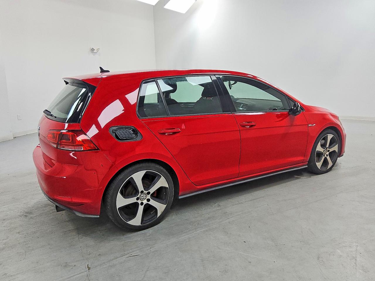 2015 Volkswagen Gti Red vin: 3VW5T7AU0FM028357