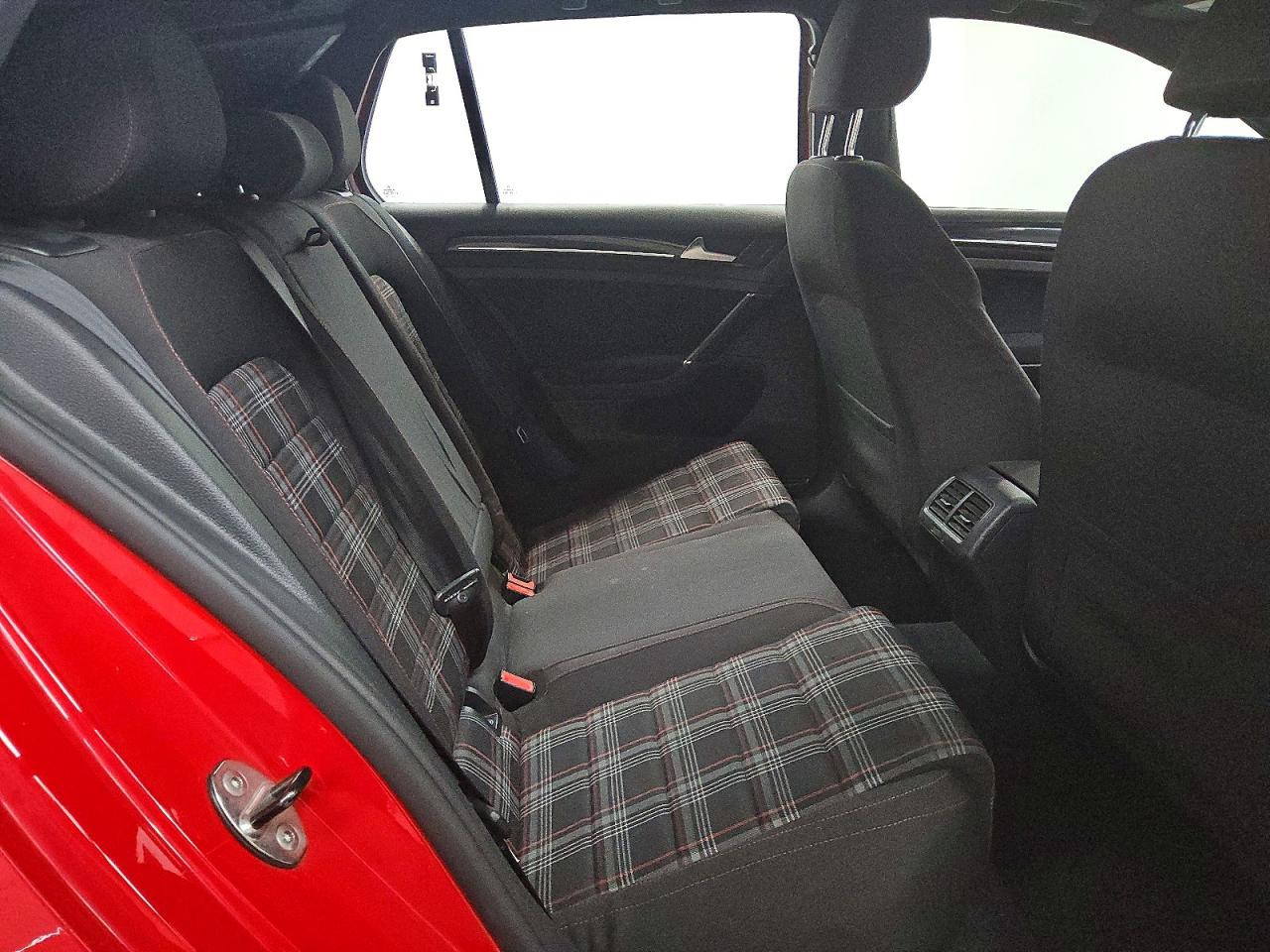 2015 Volkswagen Gti Red vin: 3VW5T7AU0FM028357