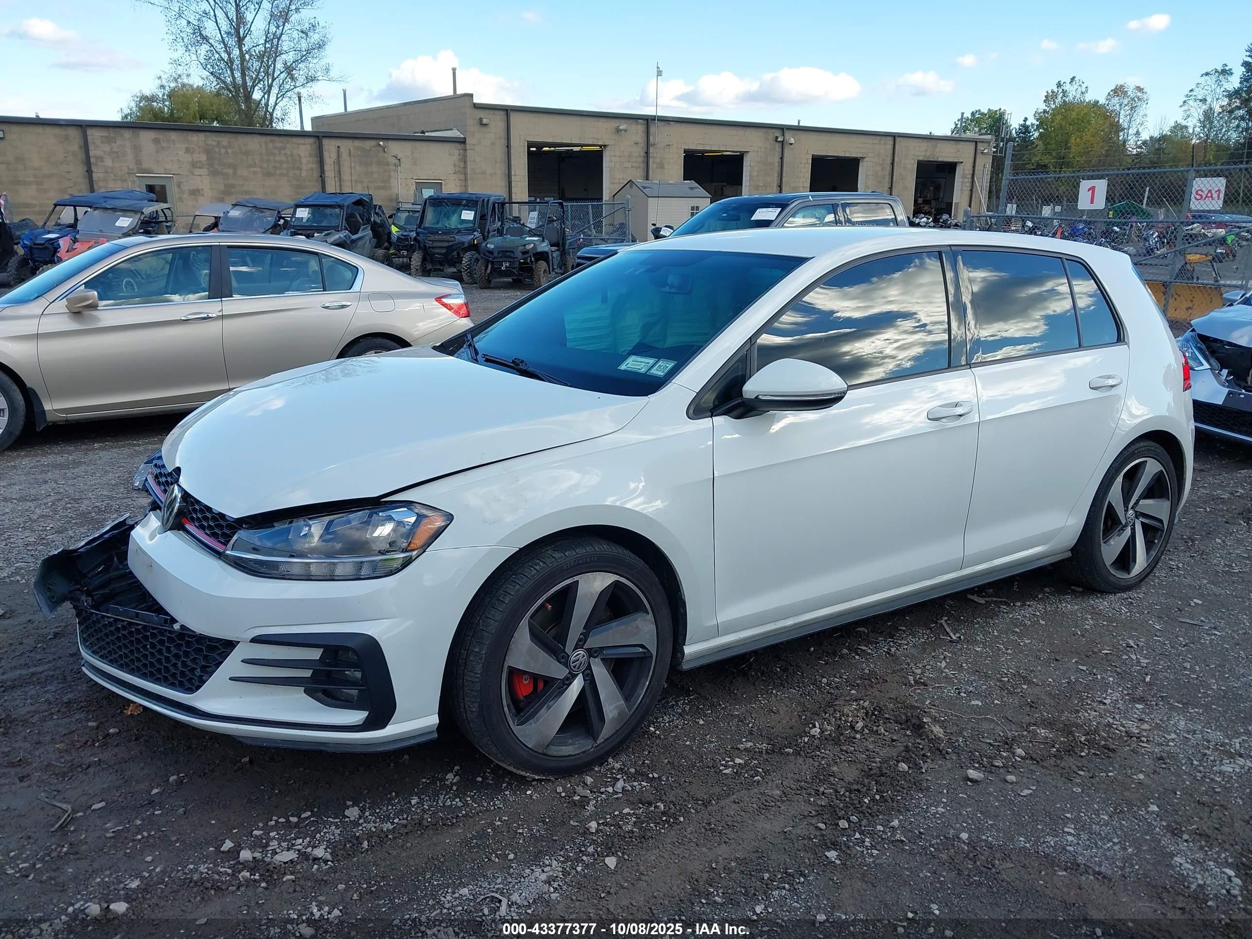 2020 Volkswagen Golf Gti 2.0t Autobahn/2.0t S/2.0t Se Белый vin: 3VW5T7AU7LM000910