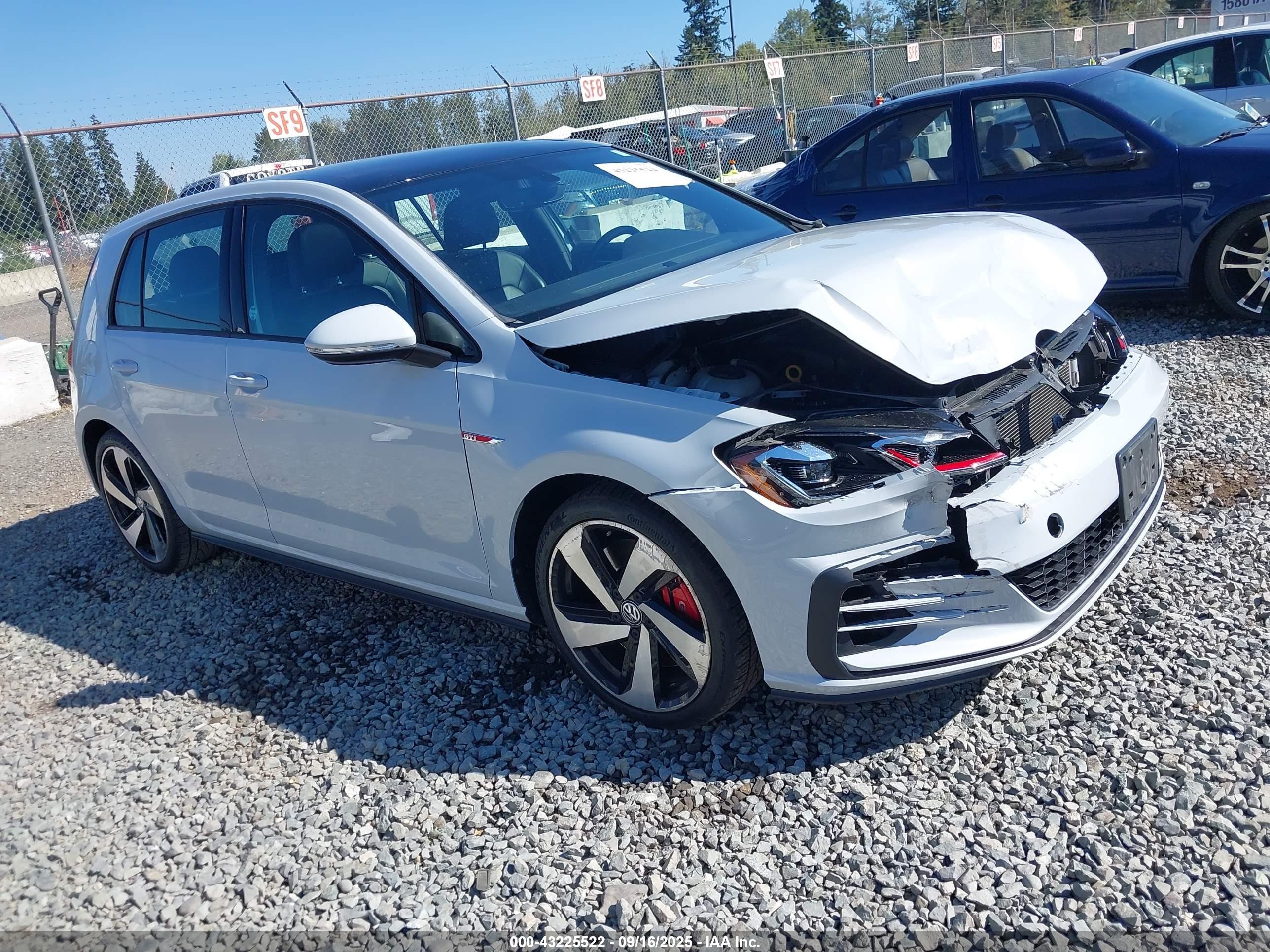 3VW5T7AU7LM004696