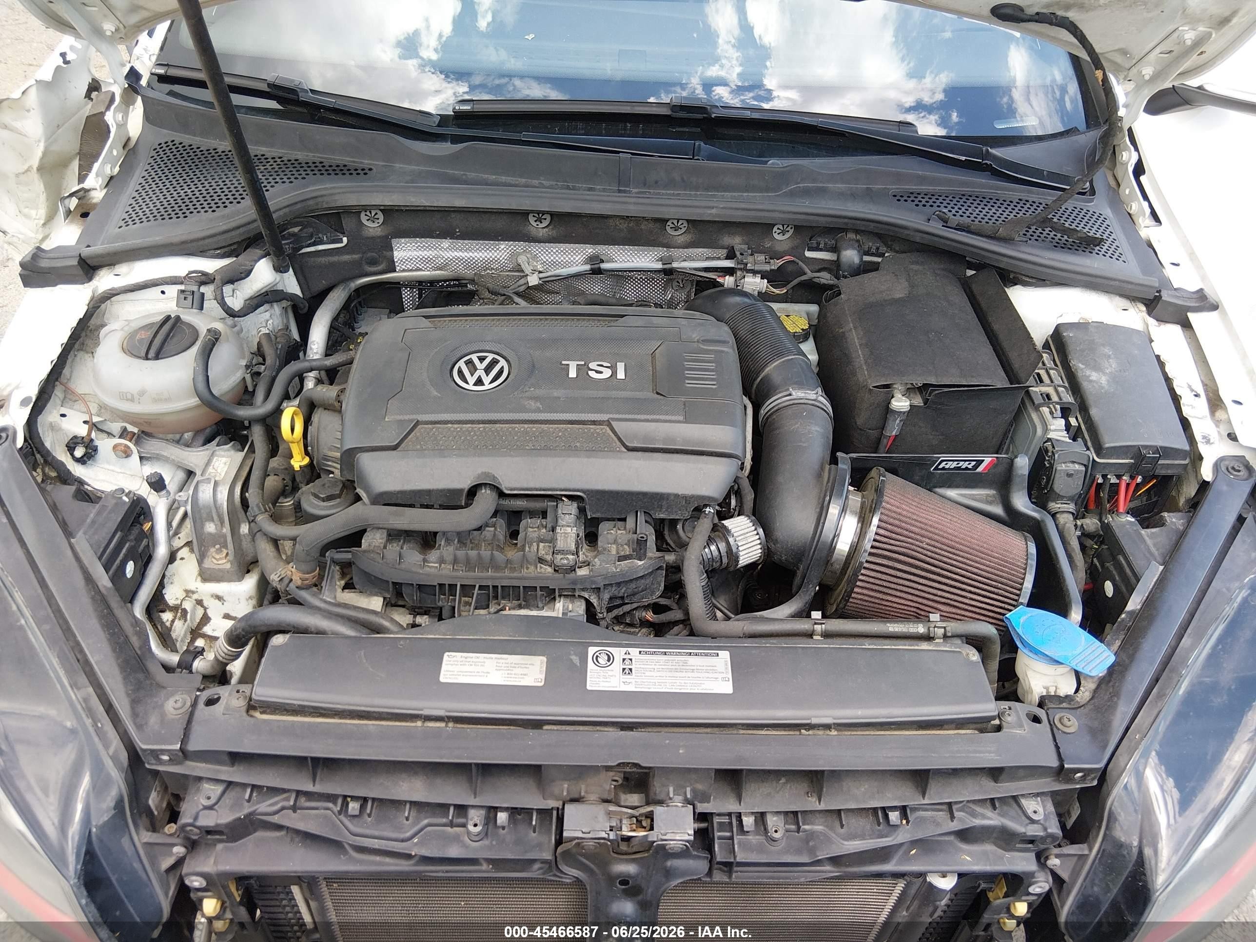 2015 Volkswagen Golf Gti 2.0t Se 4-door Белый vin: 3VW5T7AU8FM092176
