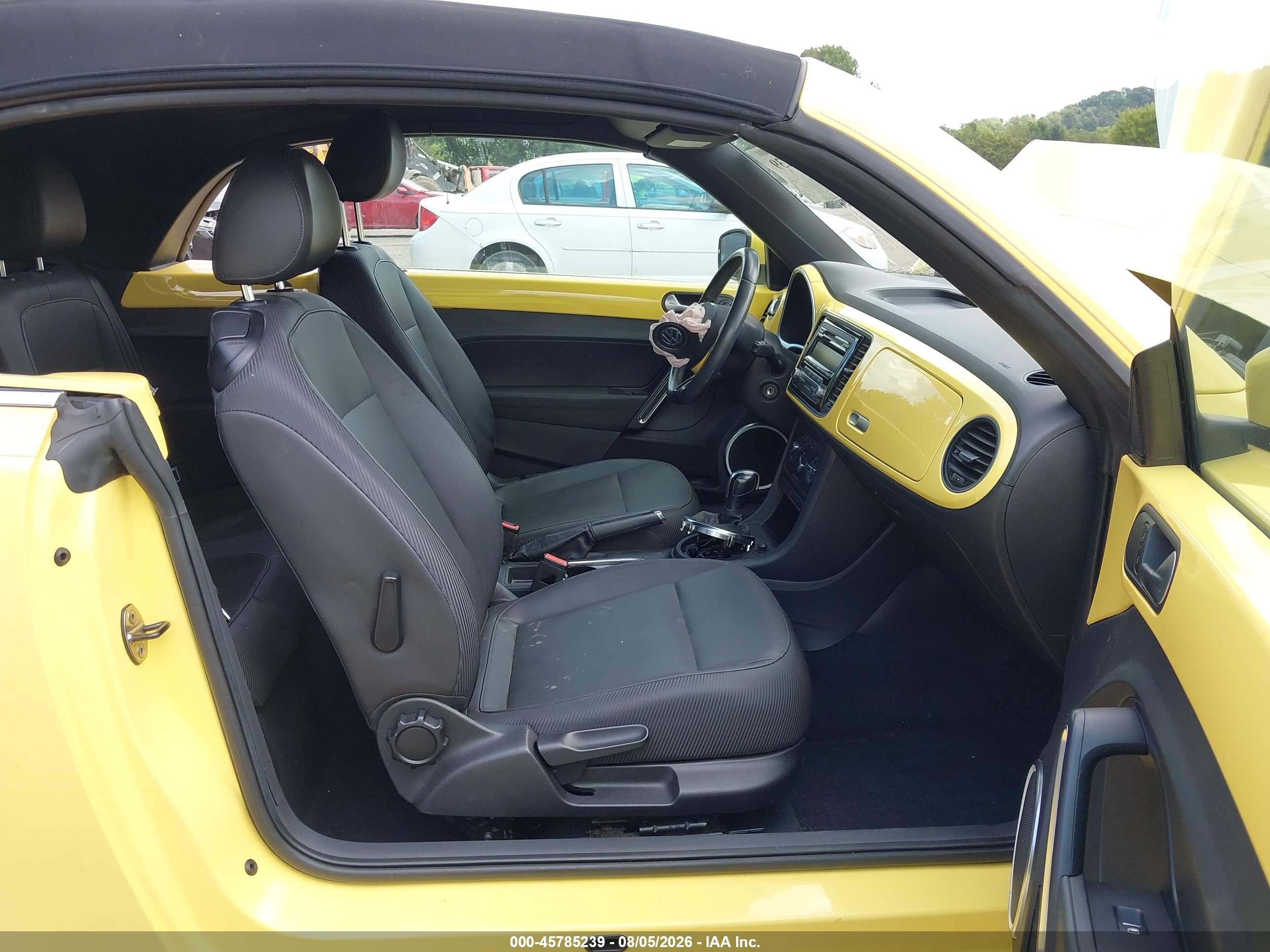 2013 Volkswagen Beetle 2.5l Yellow vin: 3VW5X7AT1DM827265