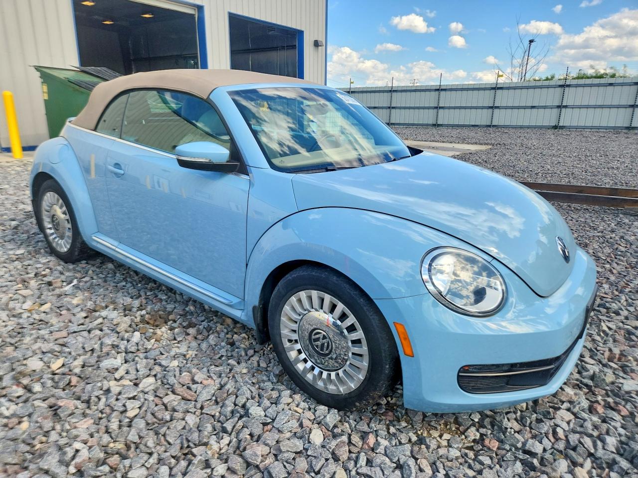 2014 Volkswagen Beetle Blue vin: 3VW5X7AT1EM805672