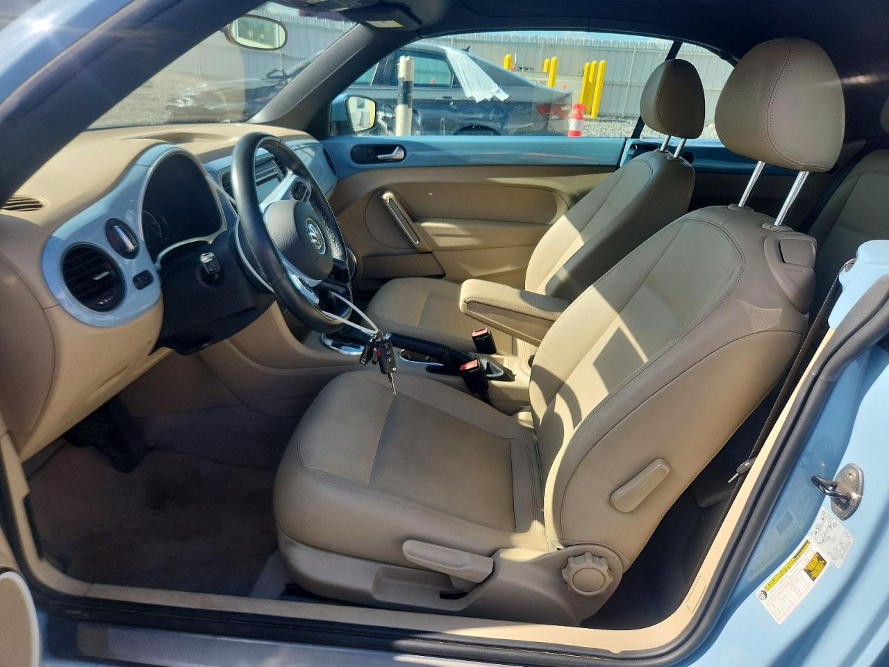 2014 Volkswagen Beetle Blue vin: 3VW5X7AT1EM805672