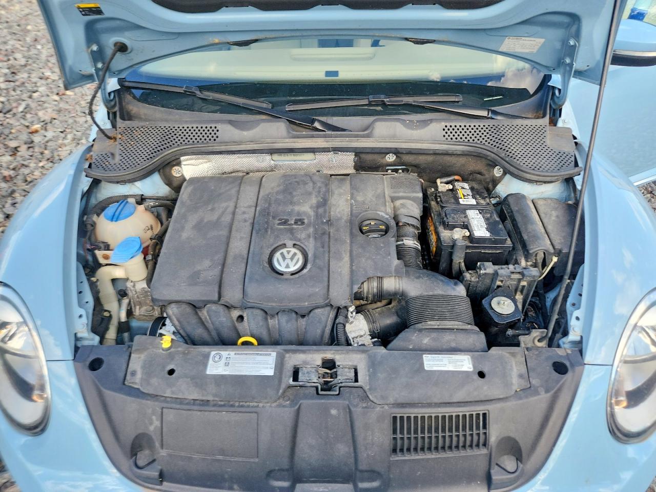 2014 Volkswagen Beetle Blue vin: 3VW5X7AT1EM805672