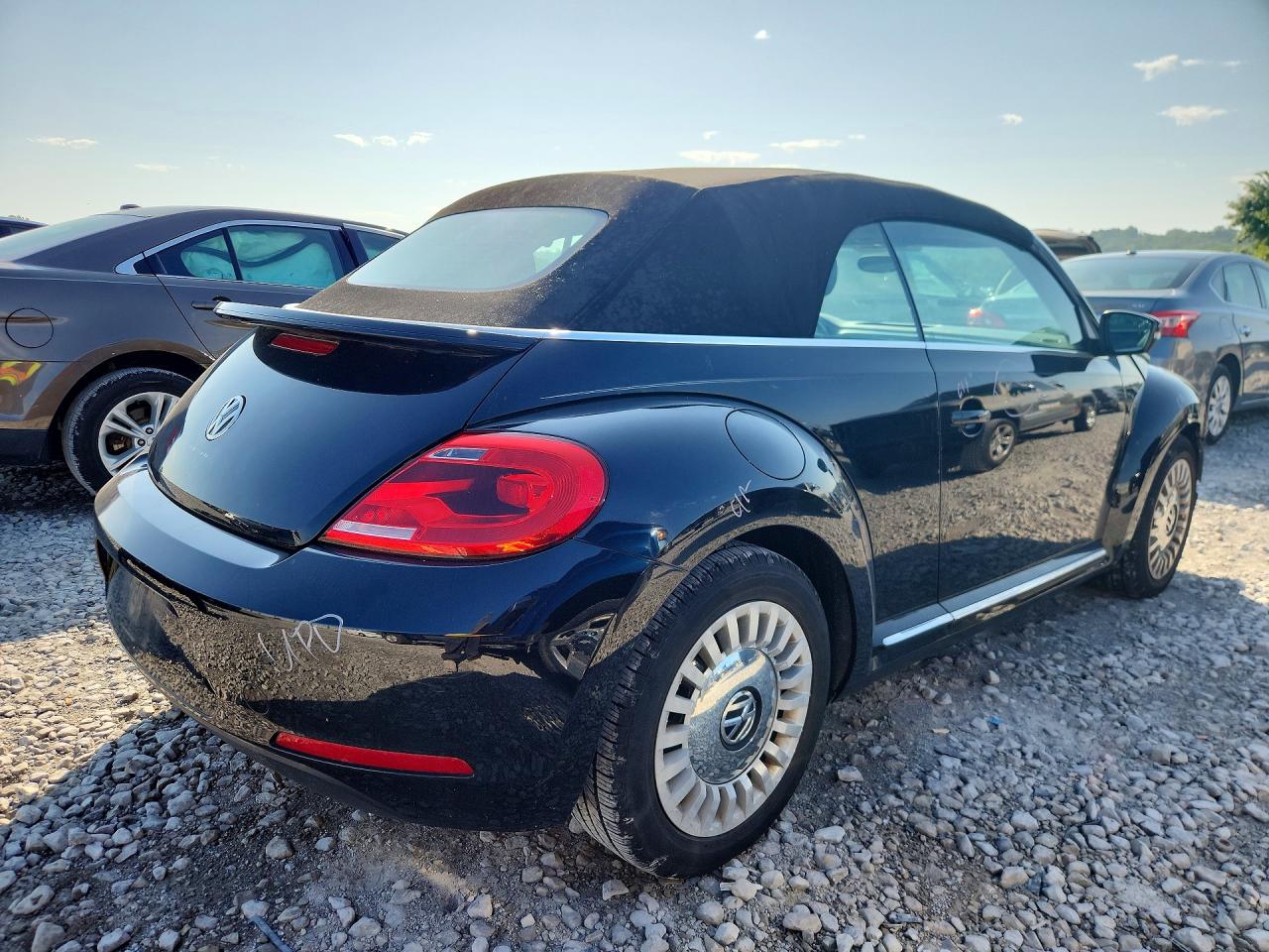 2014 Volkswagen Beetle Black vin: 3VW5X7AT4EM801597