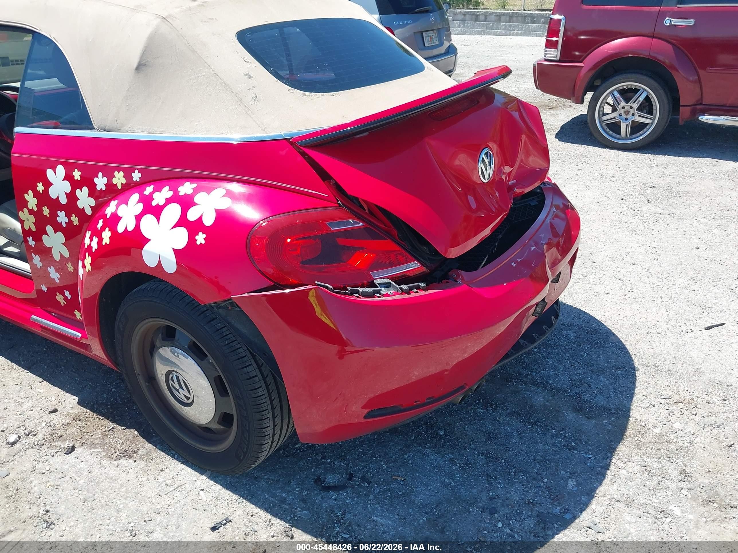 2014 Volkswagen Beetle 2.5l Red vin: 3VW5X7AT6EM800547