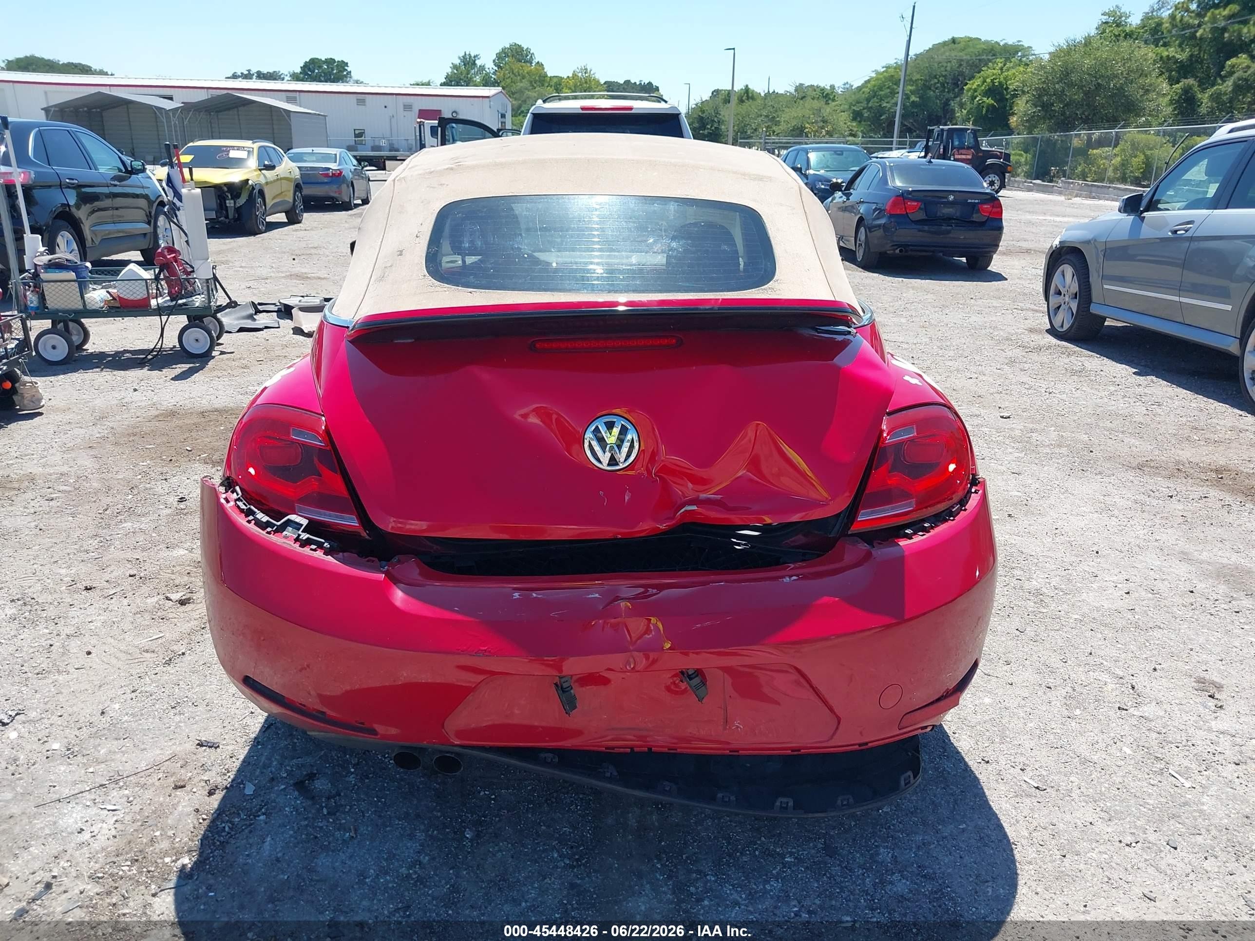 2014 Volkswagen Beetle 2.5l Red vin: 3VW5X7AT6EM800547