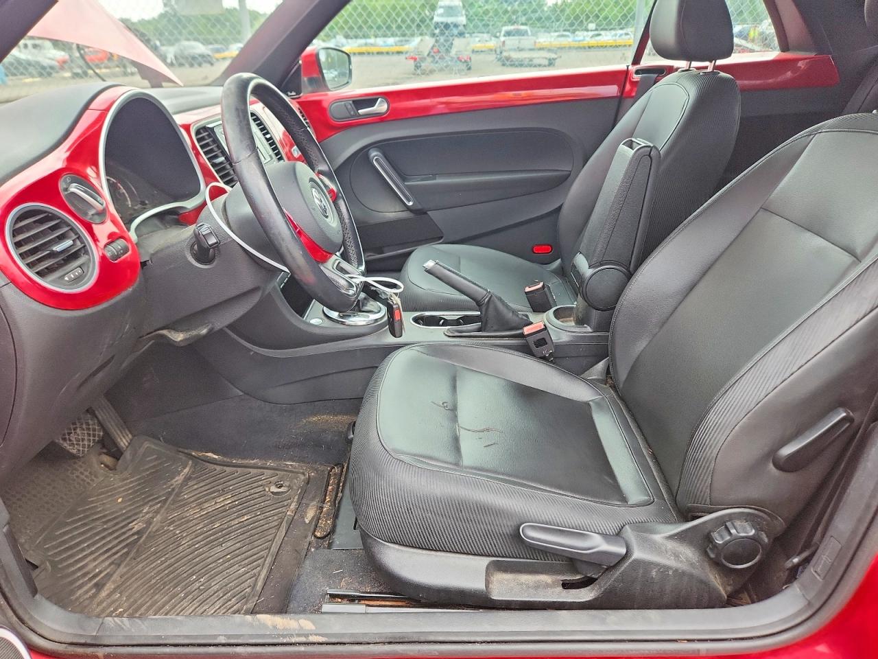 2013 Volkswagen Beetle Red vin: 3VW5X7AT7DM816156