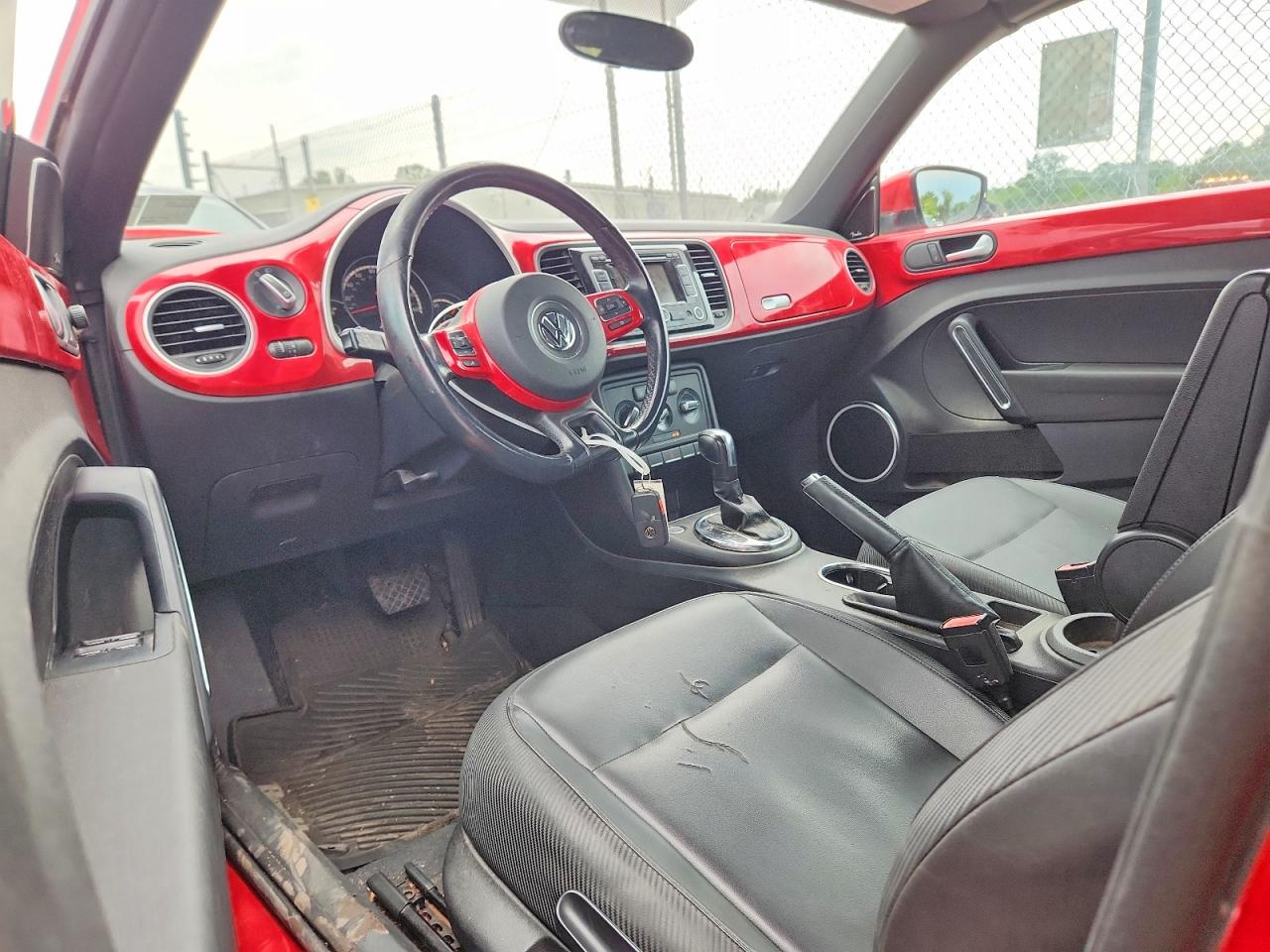 2013 Volkswagen Beetle Red vin: 3VW5X7AT7DM816156