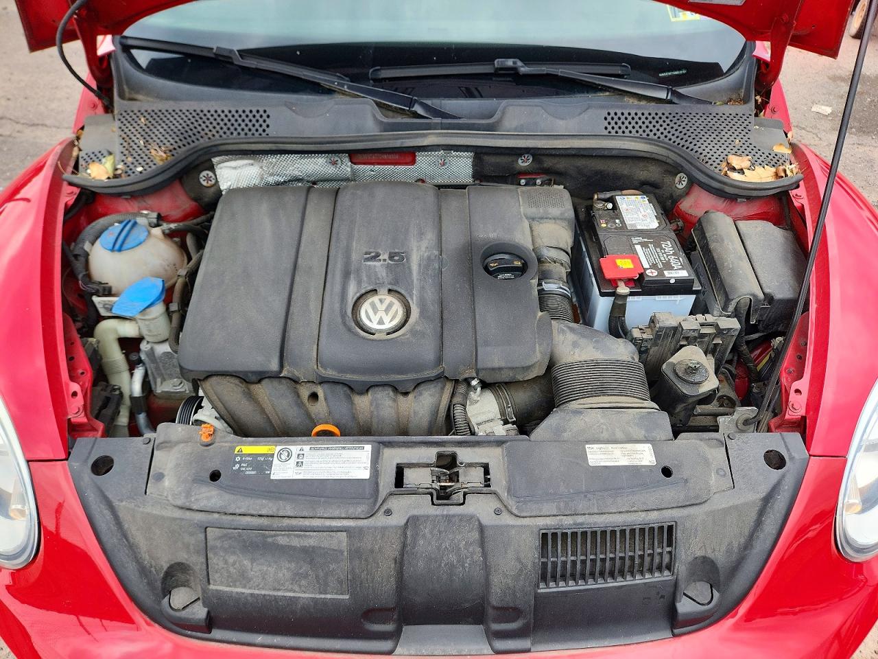 2013 Volkswagen Beetle Red vin: 3VW5X7AT7DM816156