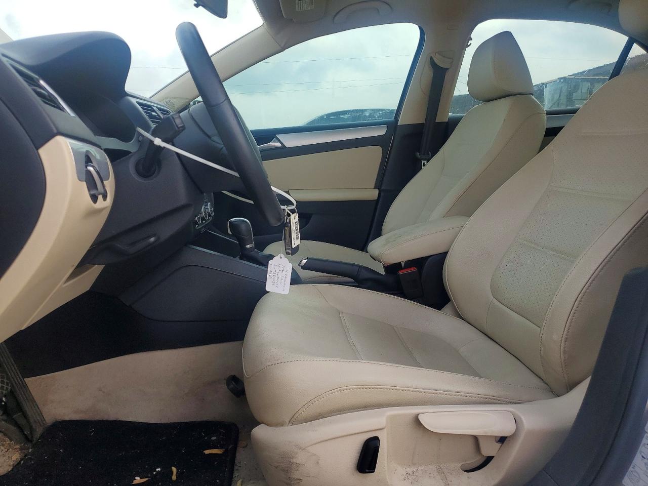 2014 Volkswagen Jetta Hybrid Gold vin: 3VW637AJ2EM214569