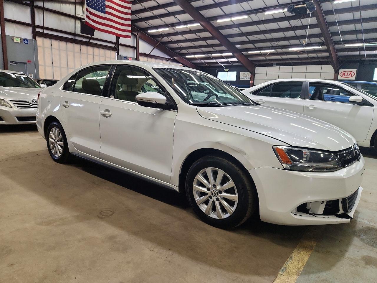 2014 Volkswagen Jetta Hybrid White vin: 3VW637AJ2EM265313