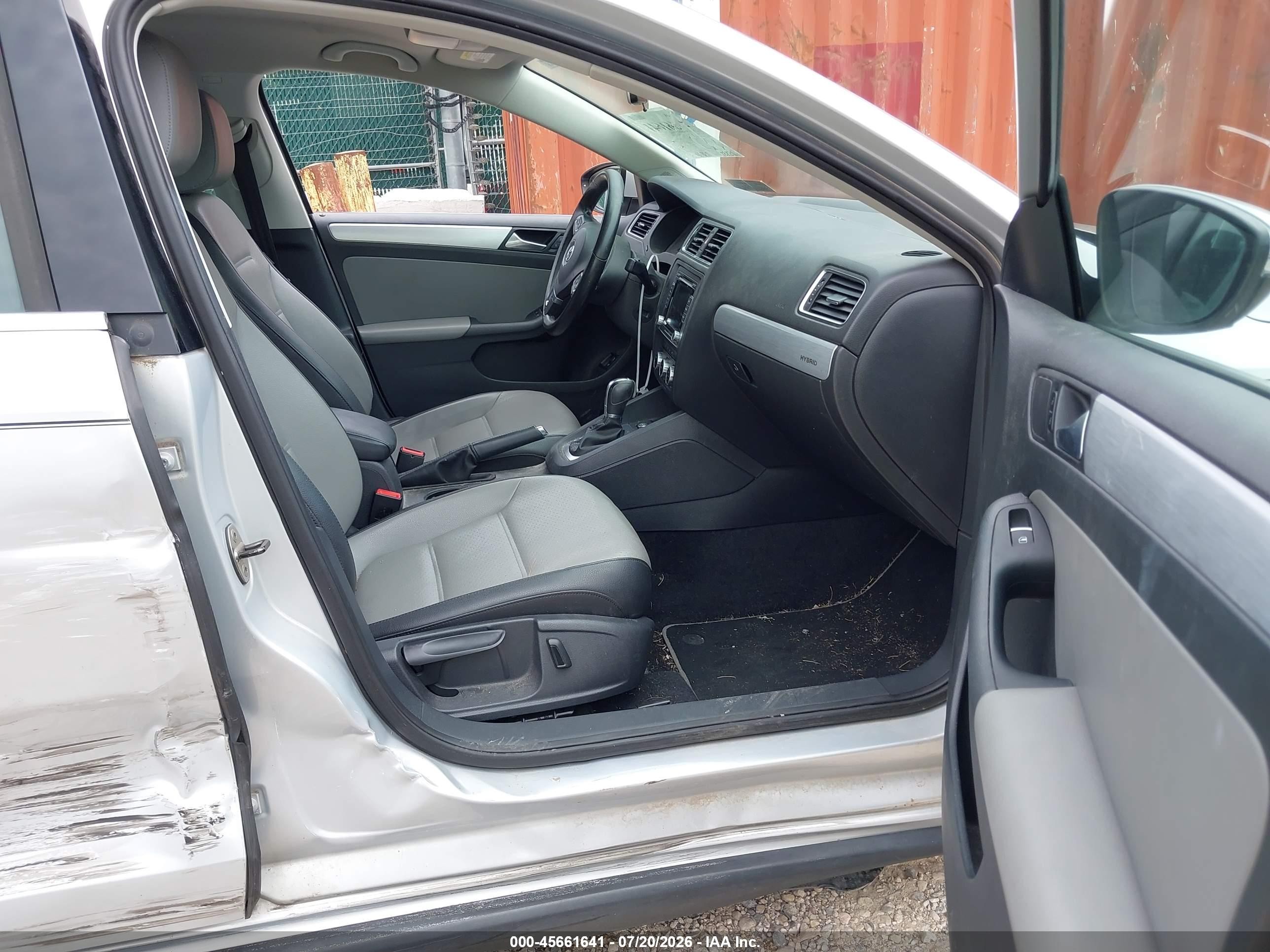 2013 Volkswagen Jetta Hybrid Se Серебряный vin: 3VW637AJ3DM308815
