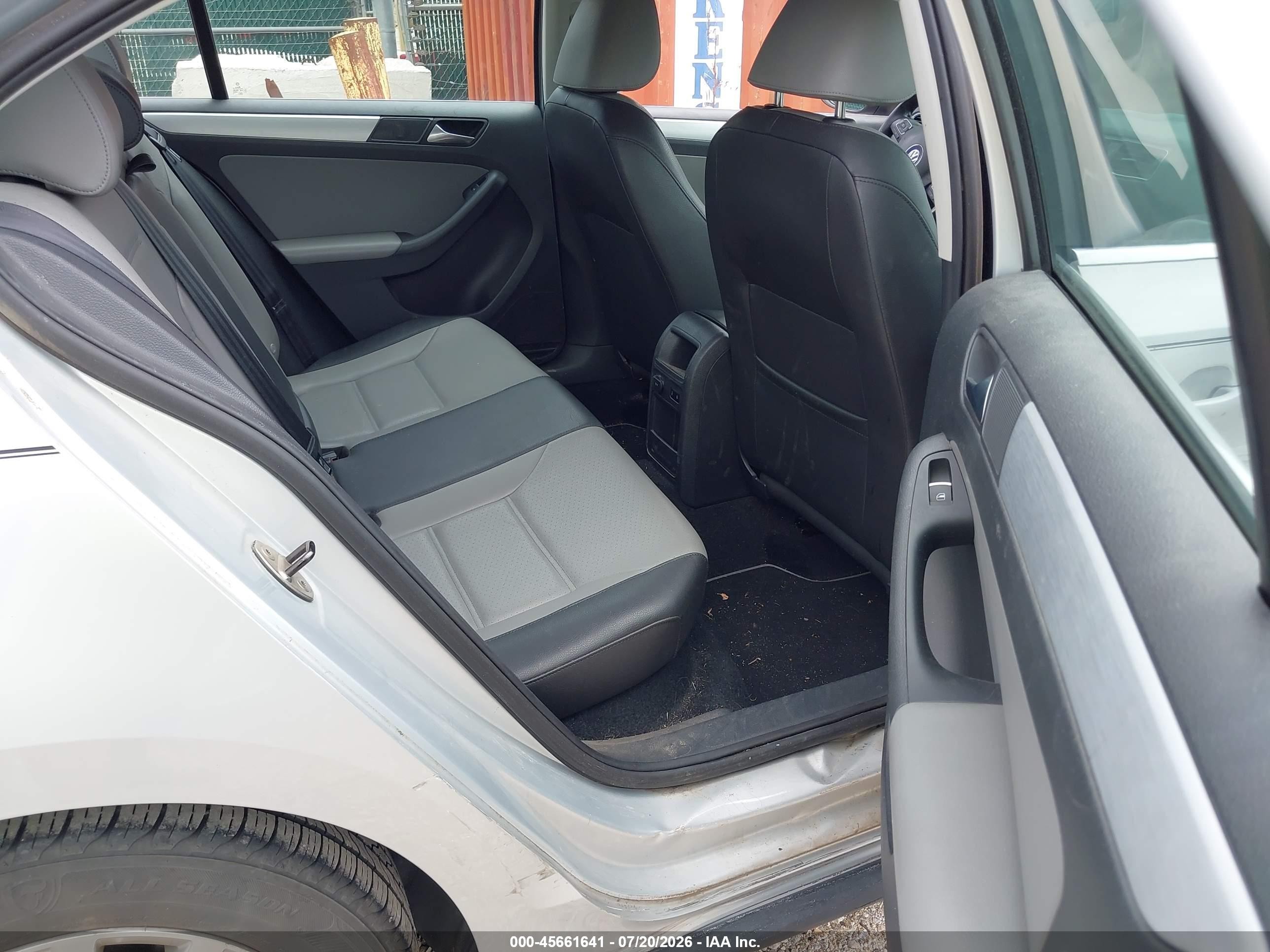 2013 Volkswagen Jetta Hybrid Se Серебряный vin: 3VW637AJ3DM308815