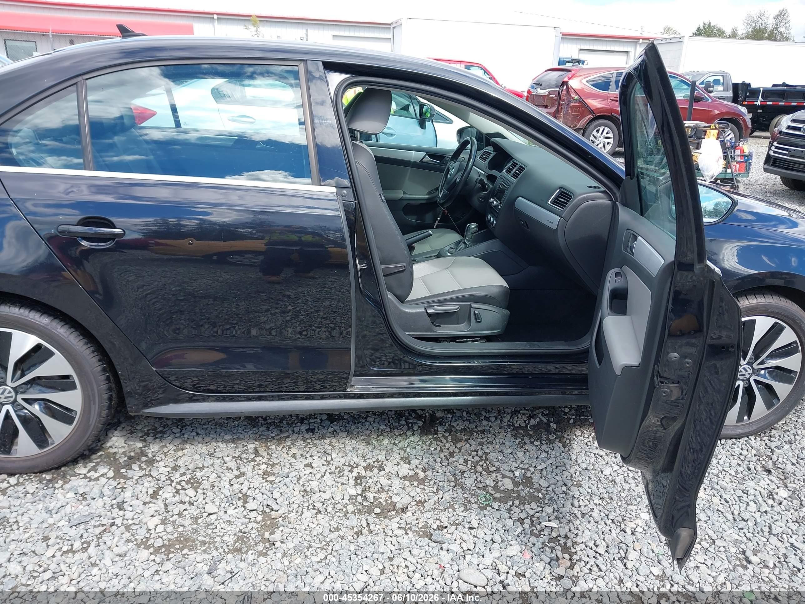 2013 Volkswagen Jetta Hybrid Sel Premium Black vin: 3VW637AJ4DM233168