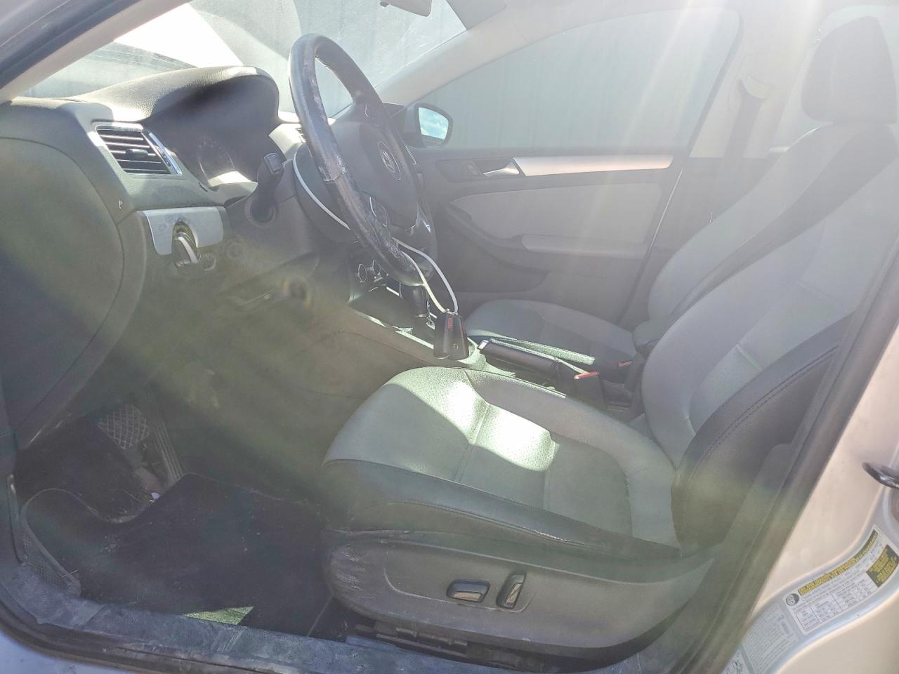2013 Volkswagen Jetta Hybrid Silver vin: 3VW637AJ8DM223453