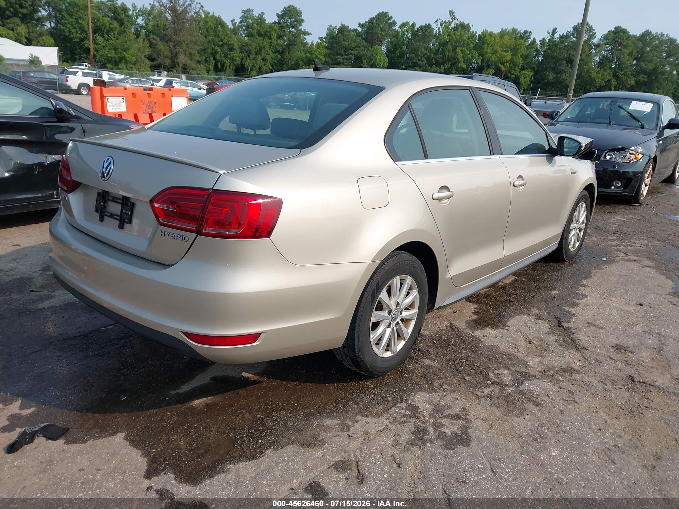 2013 Volkswagen Jetta Hybrid Se Gold vin: 3VW637AJ9DM308253